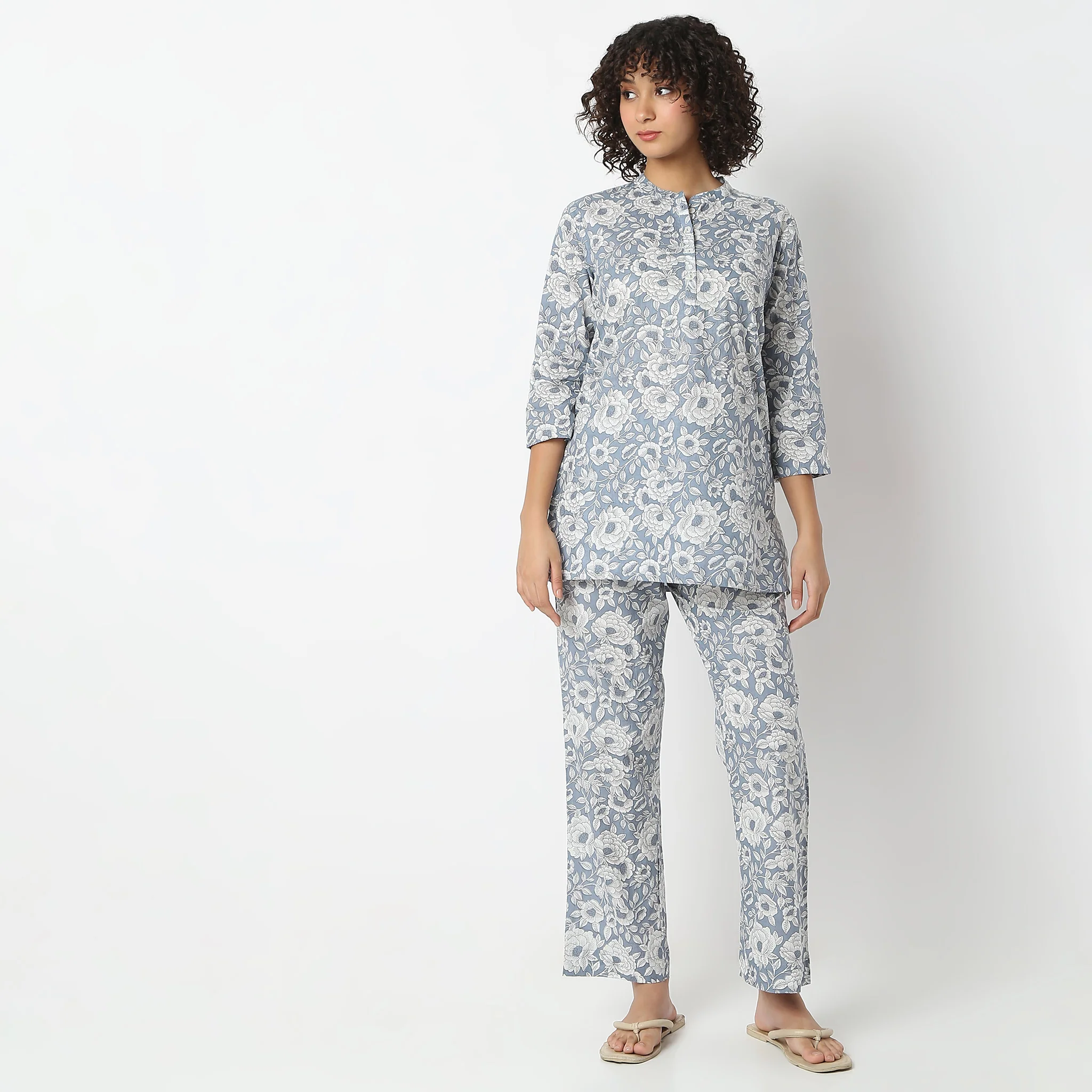 Woven Printed Top With Pyjama Set - Image 2