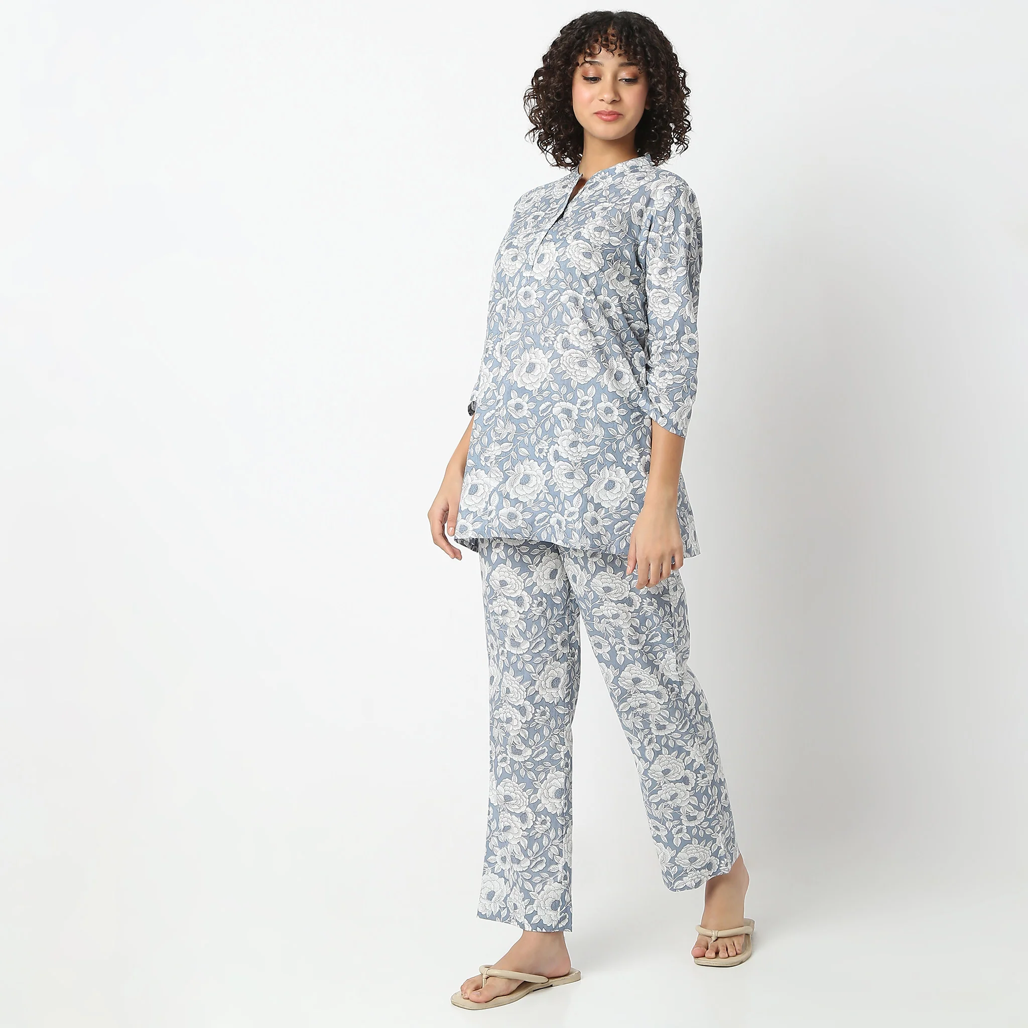 Woven Printed Top With Pyjama Set - Image 5