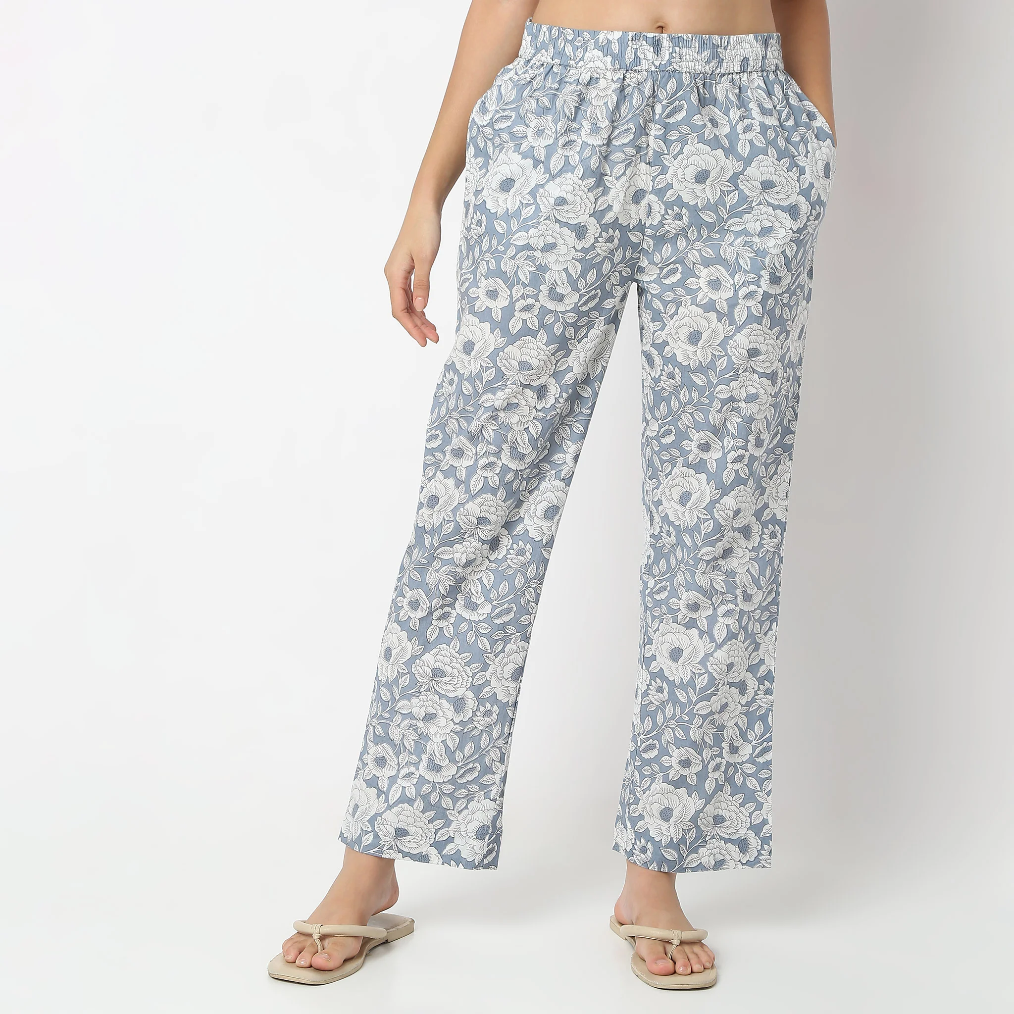 Woven Printed Top With Pyjama Set - Image 6