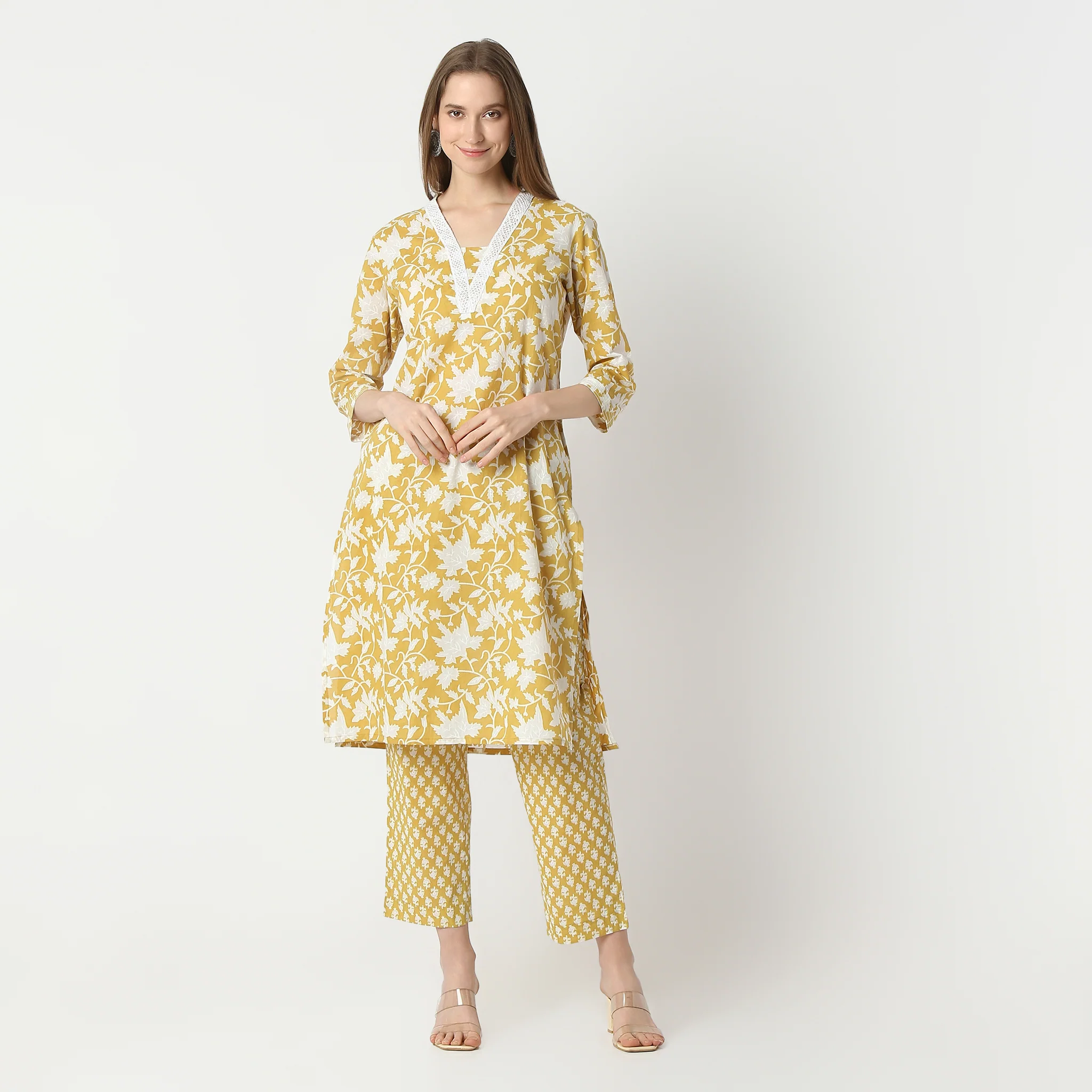 Printed V-Neck Straight Kurta With Pant Set - Image 2
