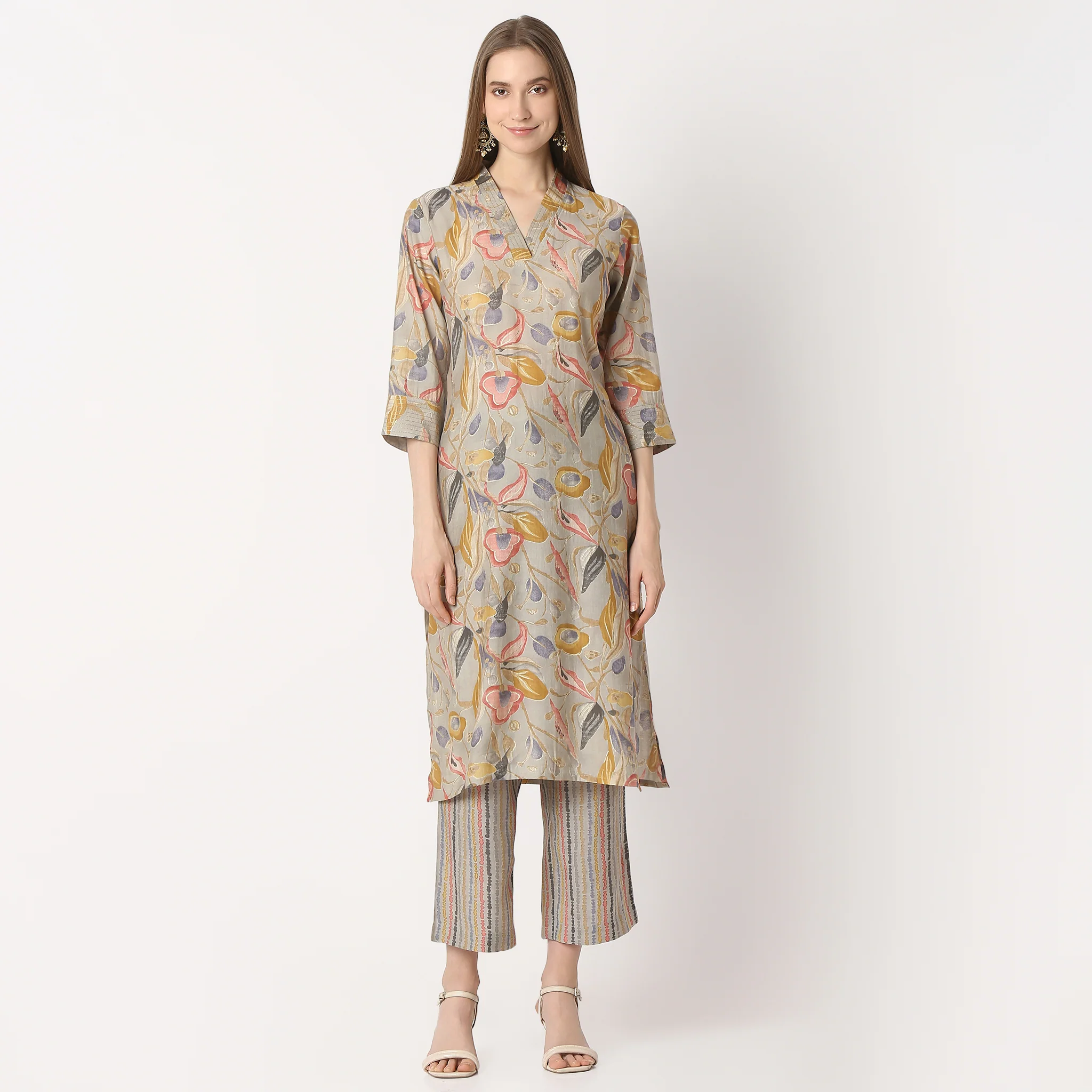 Printed V-Neck Straight Kurta With Pant Set - Image 2