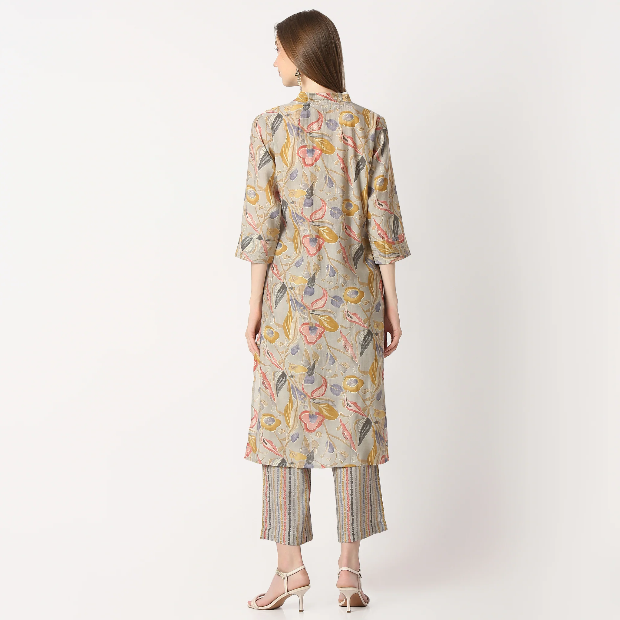 Printed V-Neck Straight Kurta With Pant Set - Image 3