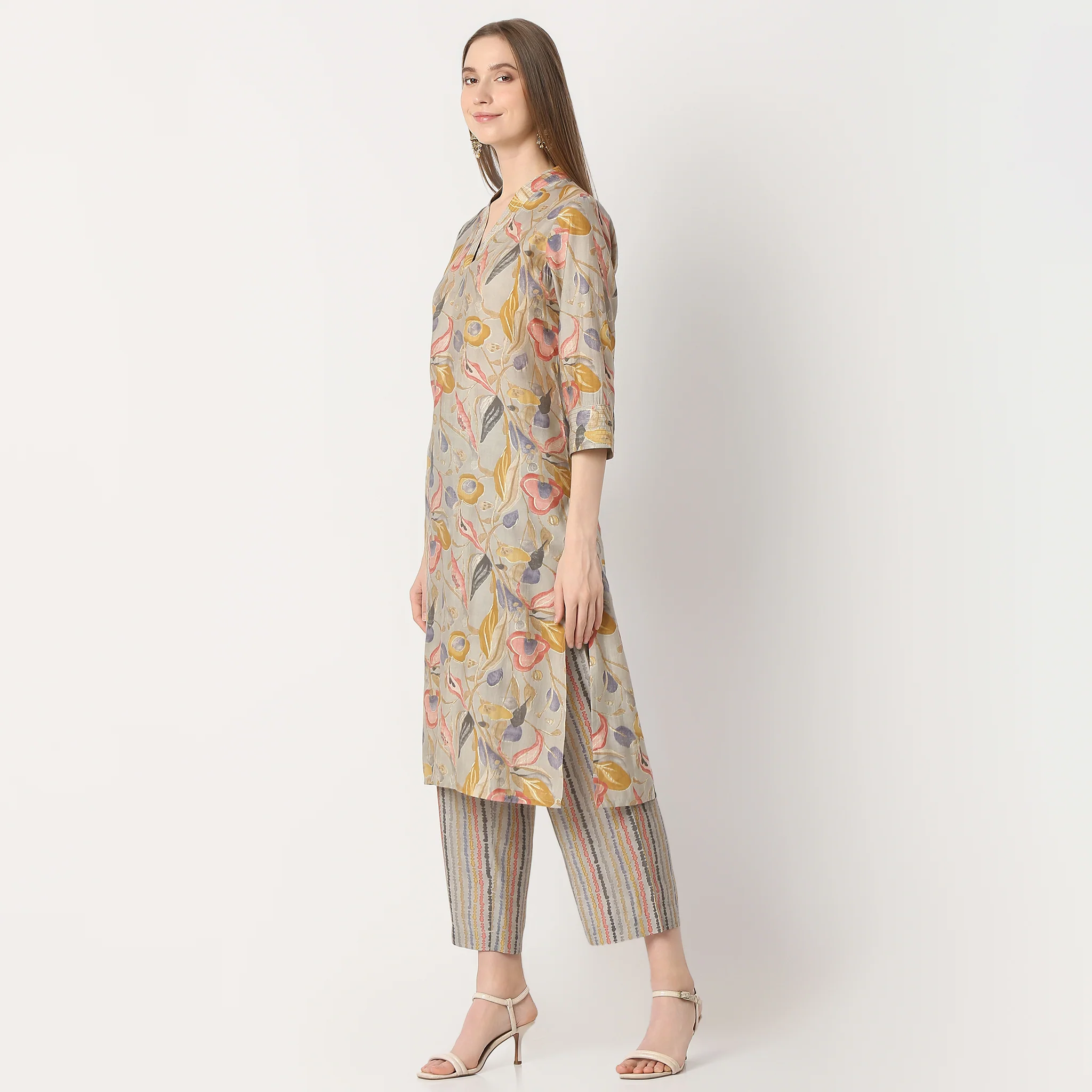 Printed V-Neck Straight Kurta With Pant Set - Image 5