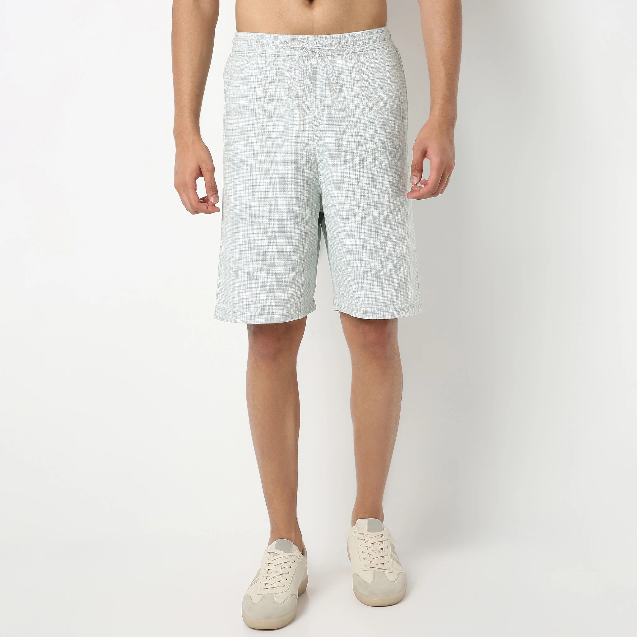 Above Knee Solid Yarn Dyed Textured Pull-On Mood Shorts - Image 2
