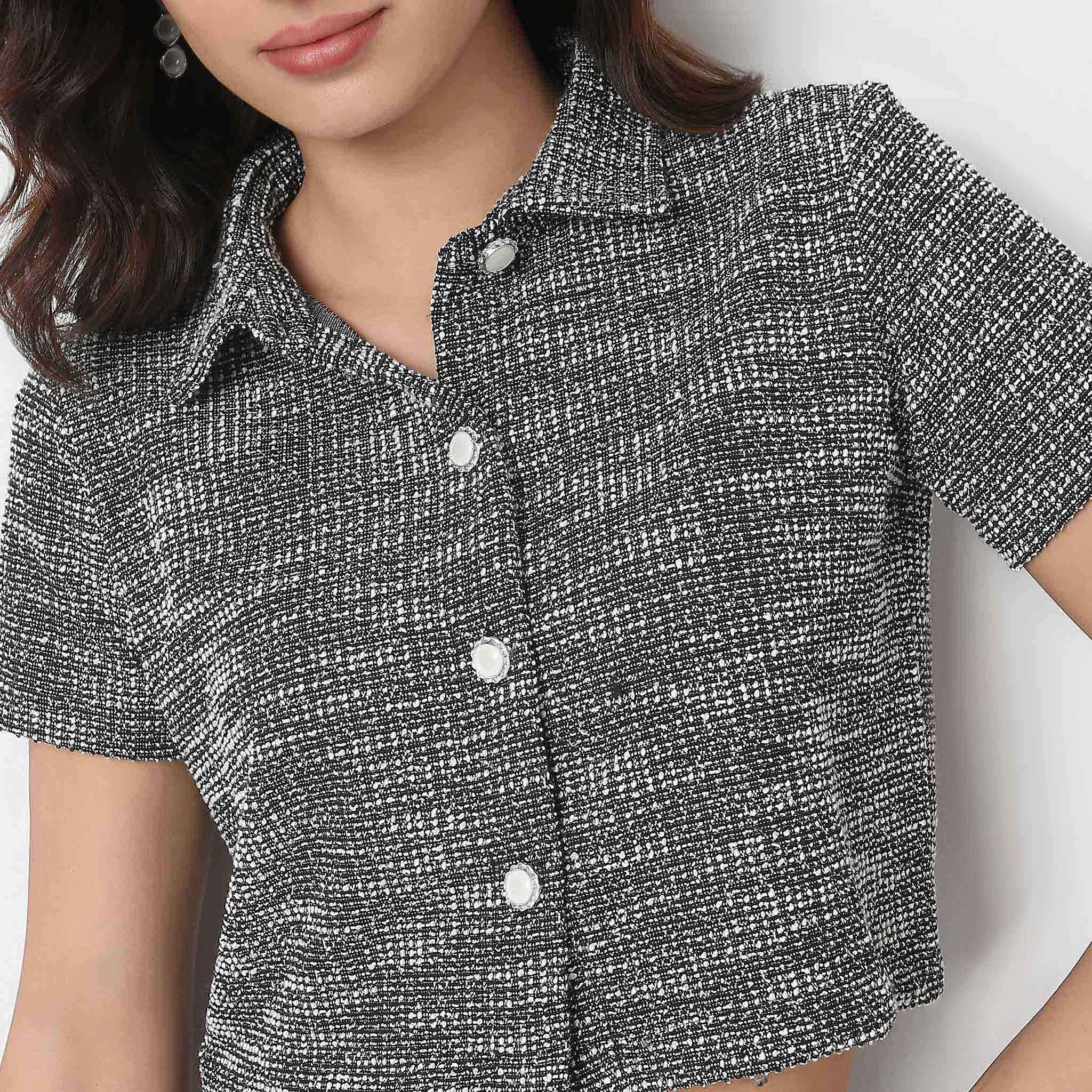 Regular Fit Solid Crop Top - Image 4