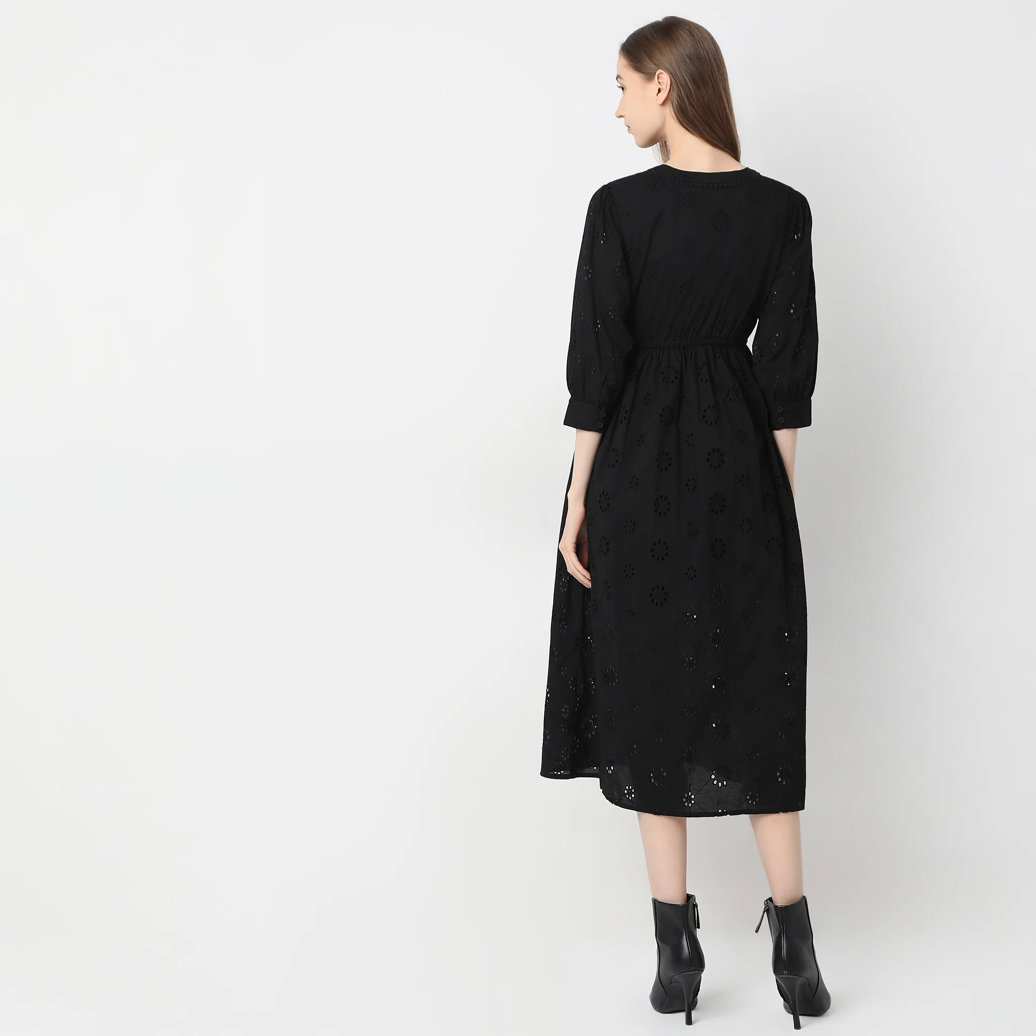 Regular Fit Solid Dress - Image 3