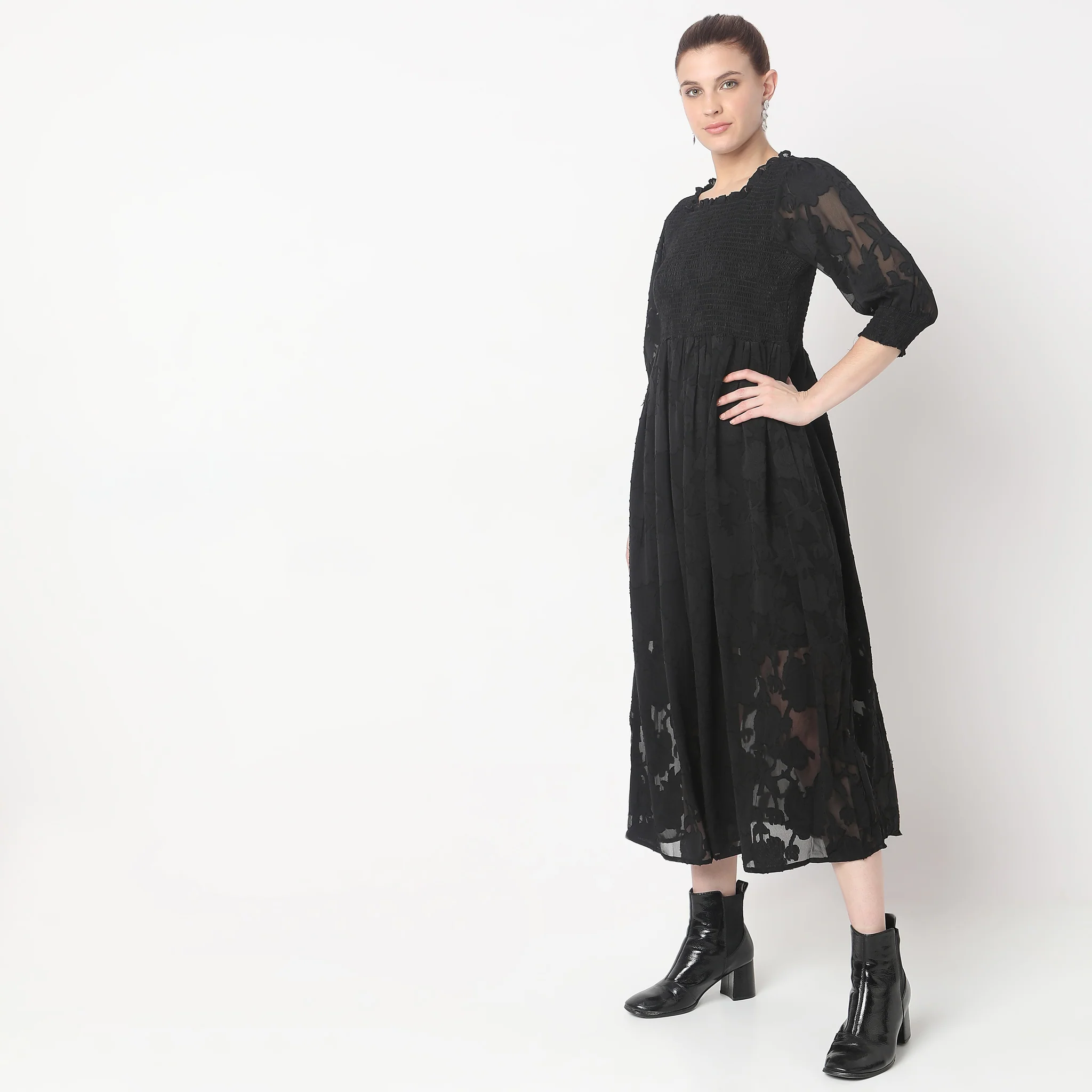 Regular Fit Solid Dress - Image 5