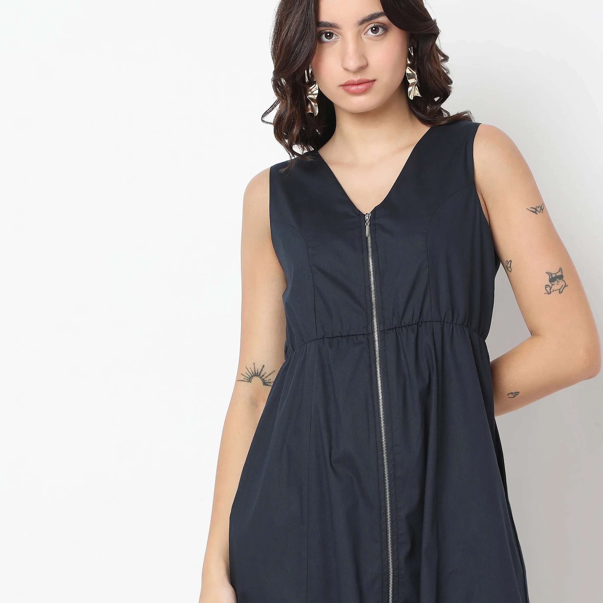 Regular Fit Solid Dress - Image 4