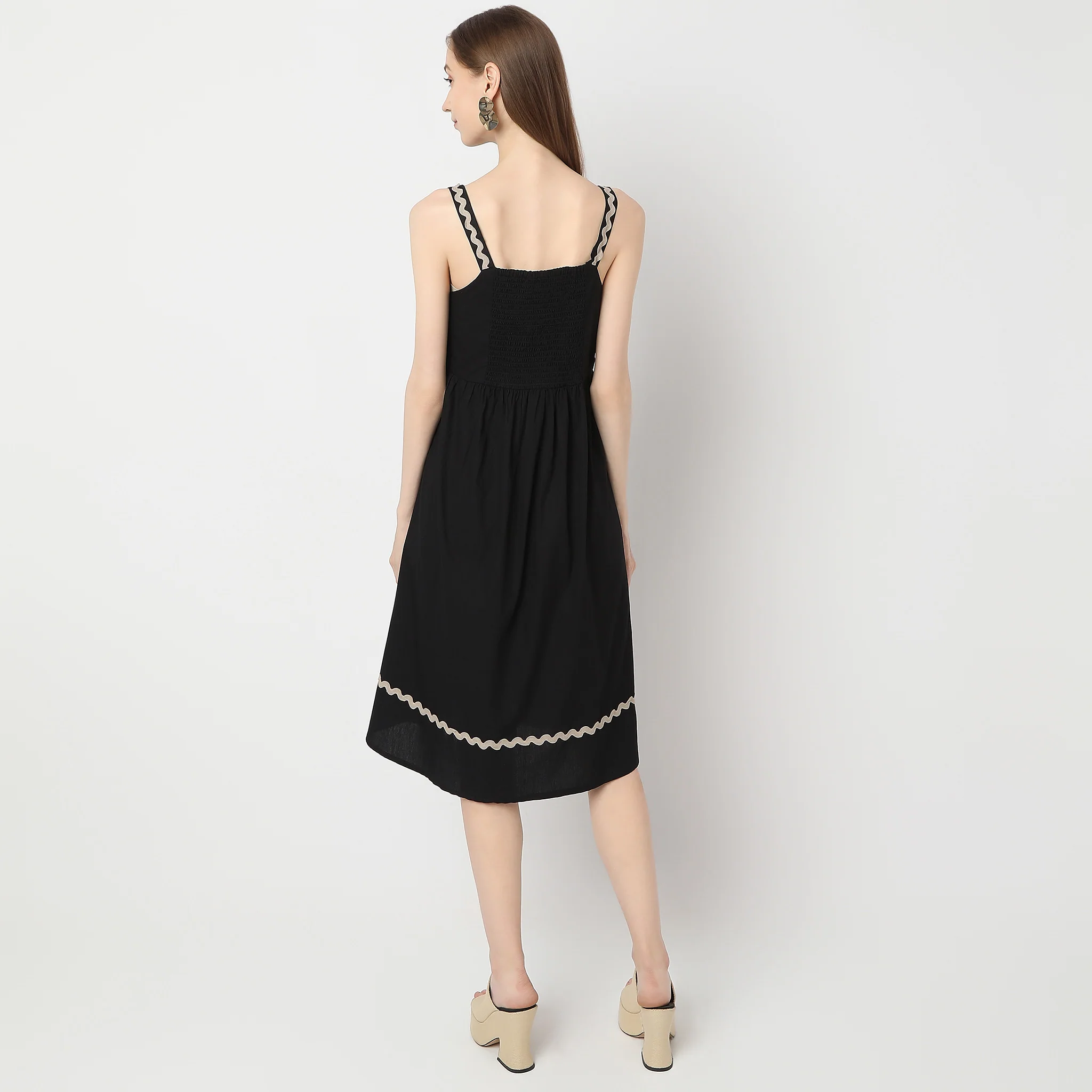 Regular Fit Solid Dress - Image 3