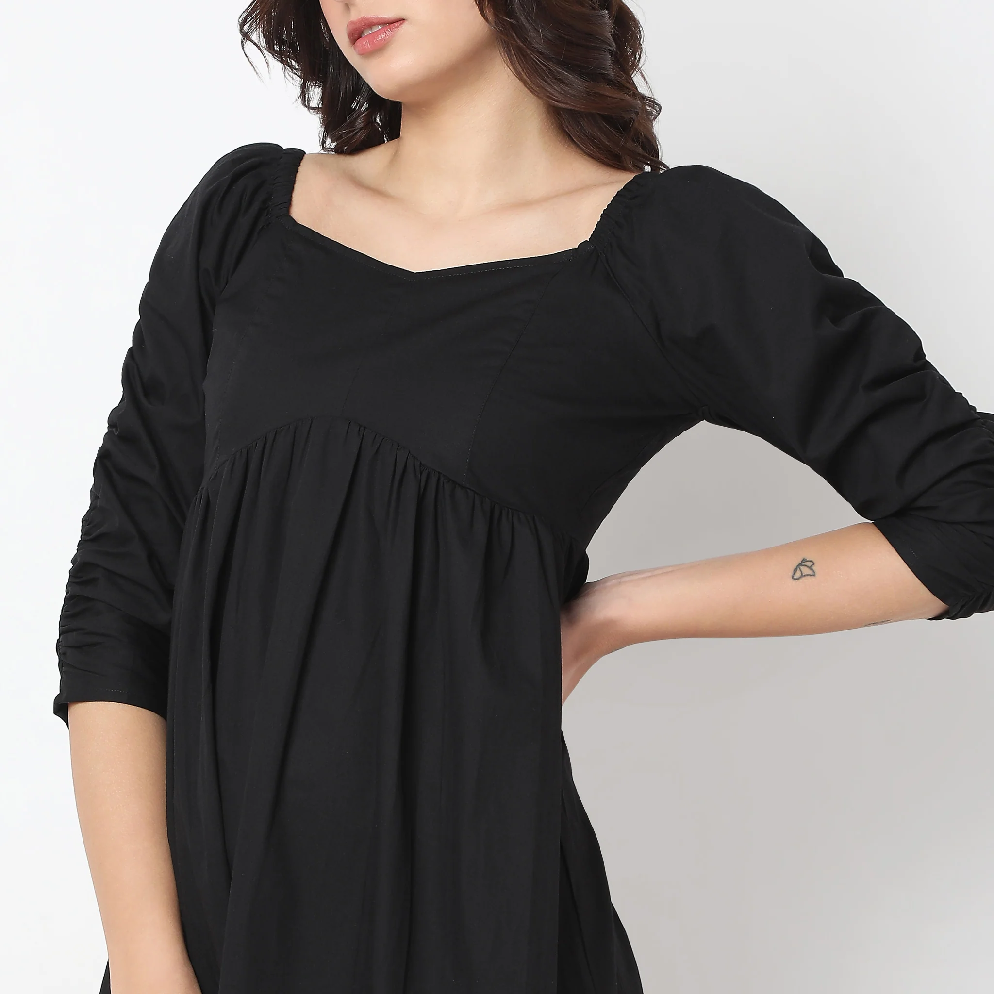 Regular Fit Solid Dress - Image 4