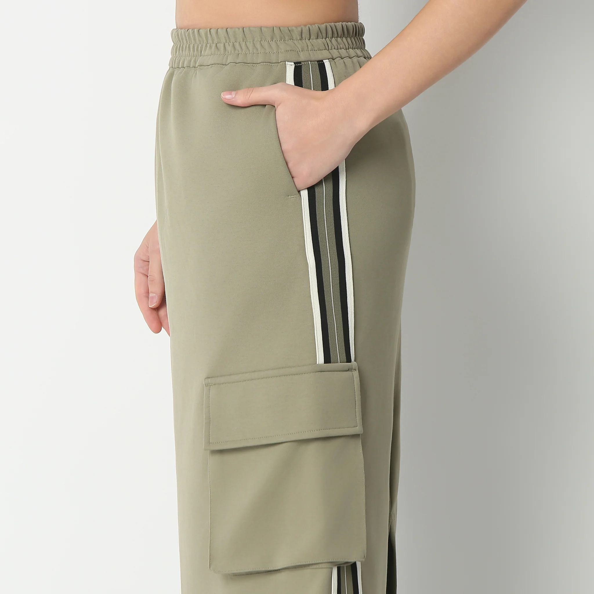 Solid High Rise Calf Length With Patch Pocket Detail Skirt - Image 4