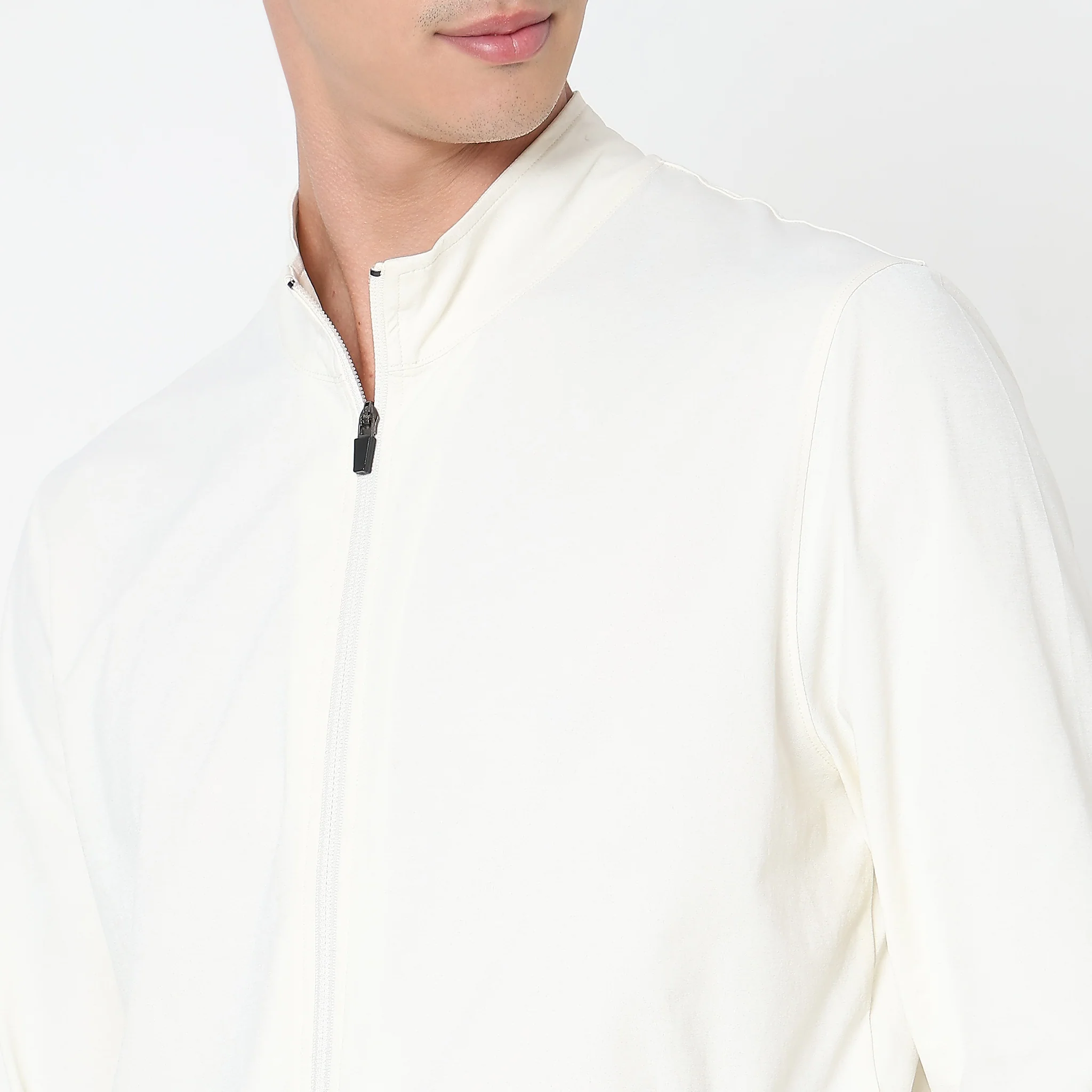 AirJack™ 24 - Regular Fit Solid Jacket With 2 Zip Pockets. LightWeight, breathable - perfect for all Weather. - Image 28