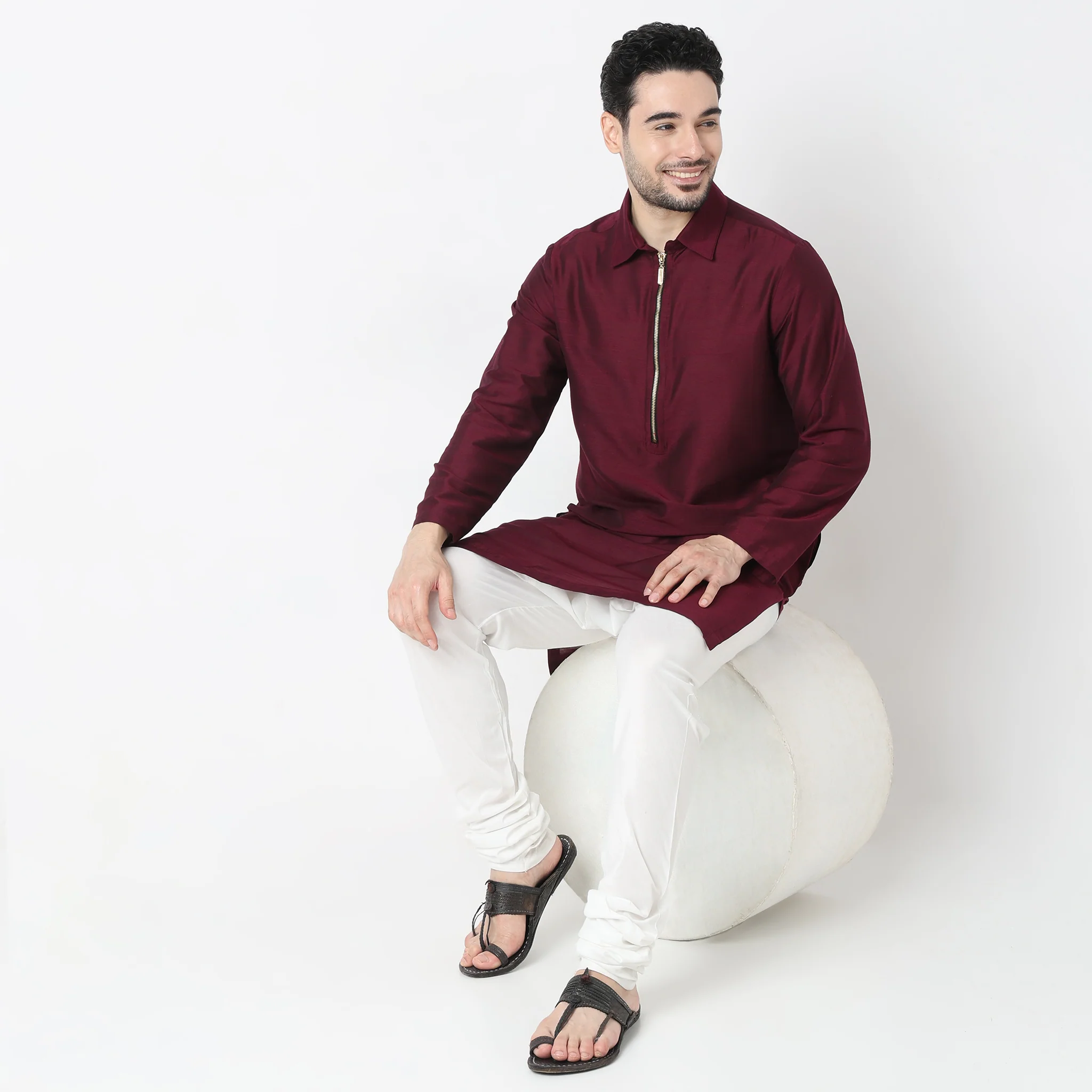 Regular Fit Solid Kurta - Image 6