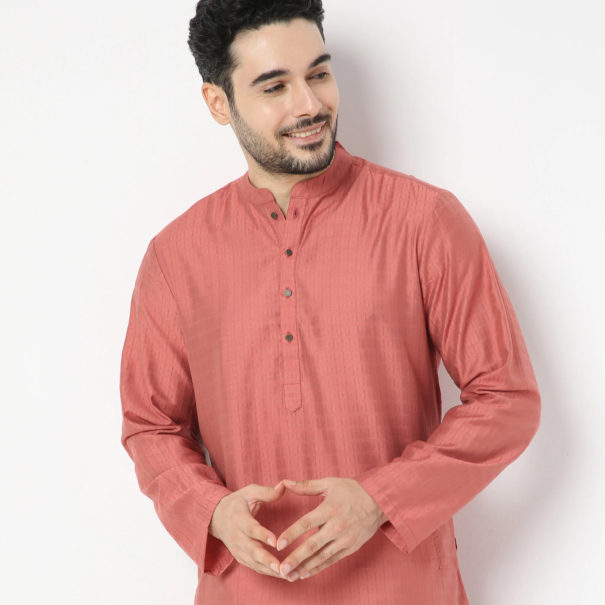 Regular Fit Solid Kurta - Image 4