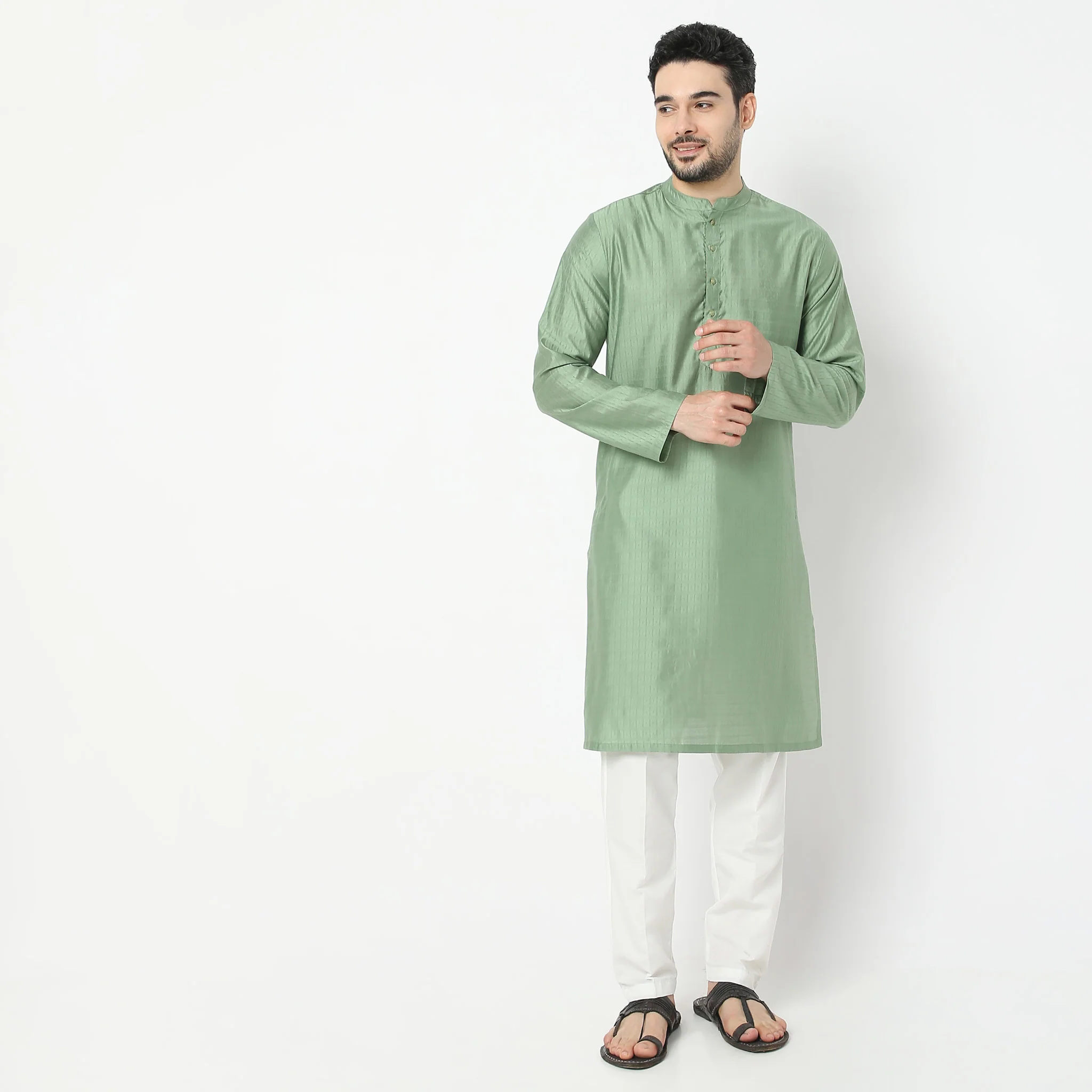 Regular Fit Solid Kurta - Image 7