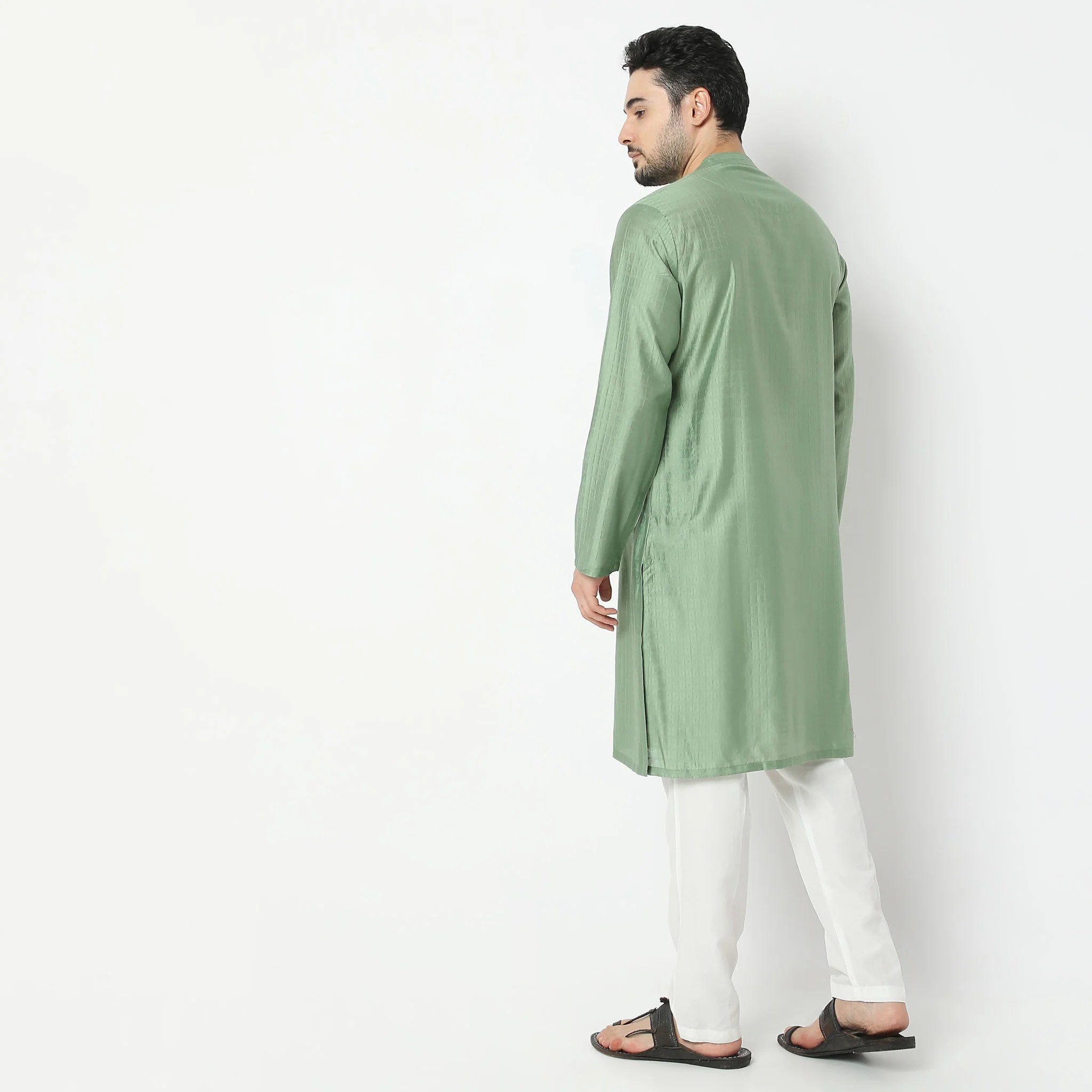 Regular Fit Solid Kurta - Image 8