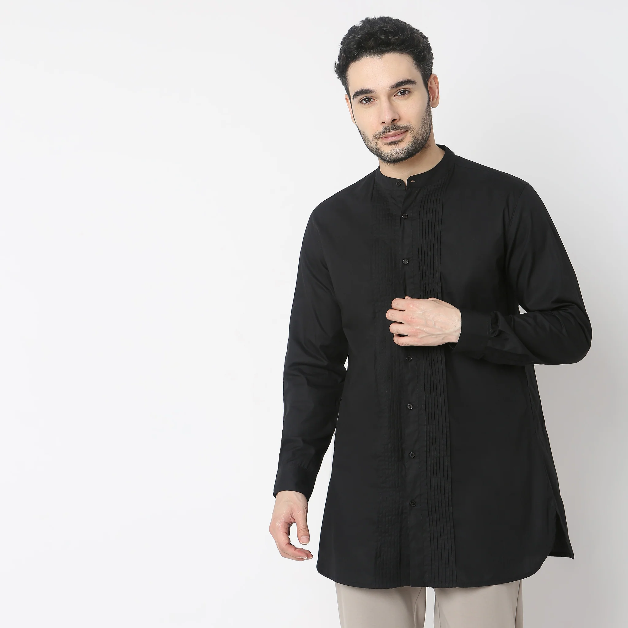 Regular Fit Solid Kurta - Image 2