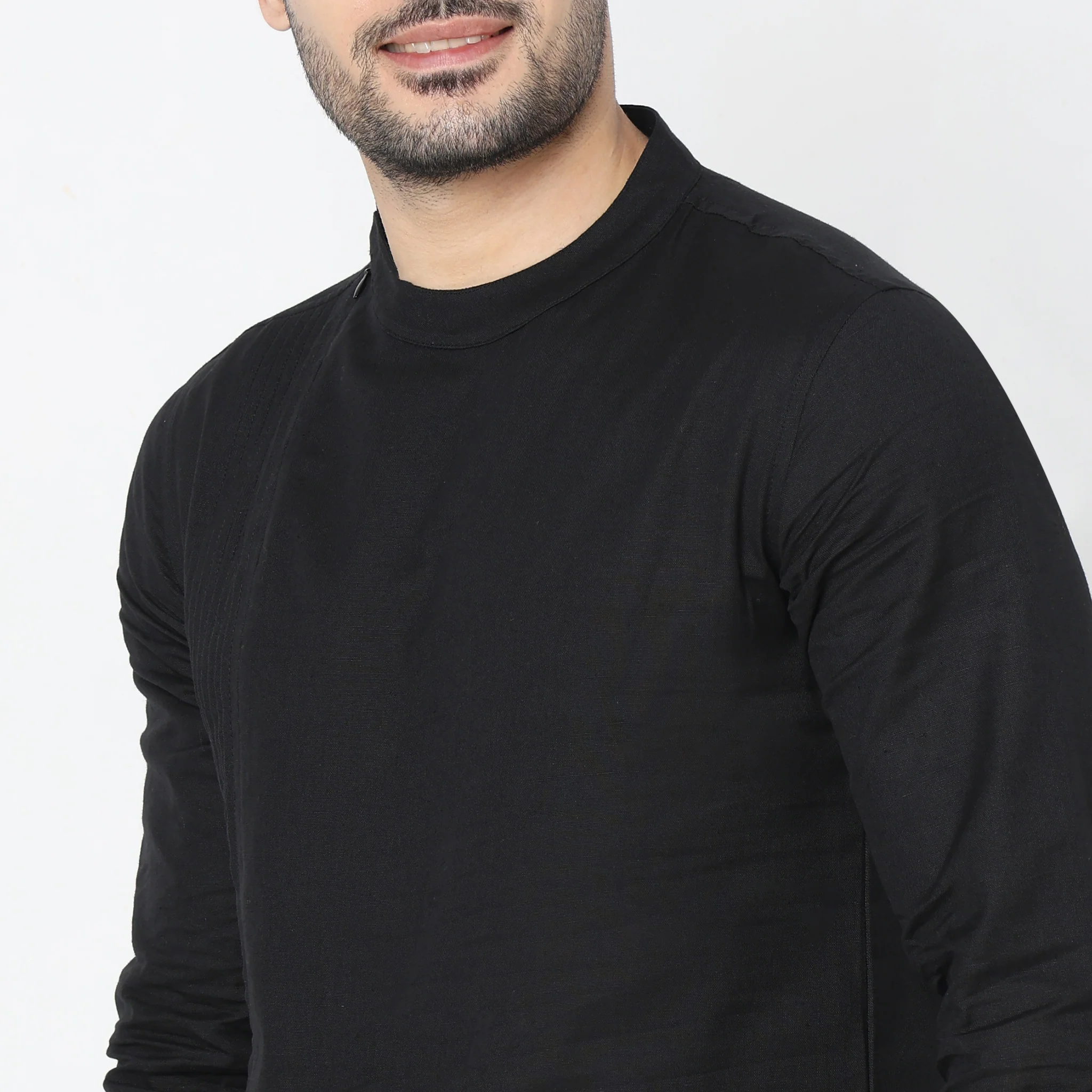 Regular Fit Solid Kurta - Image 4
