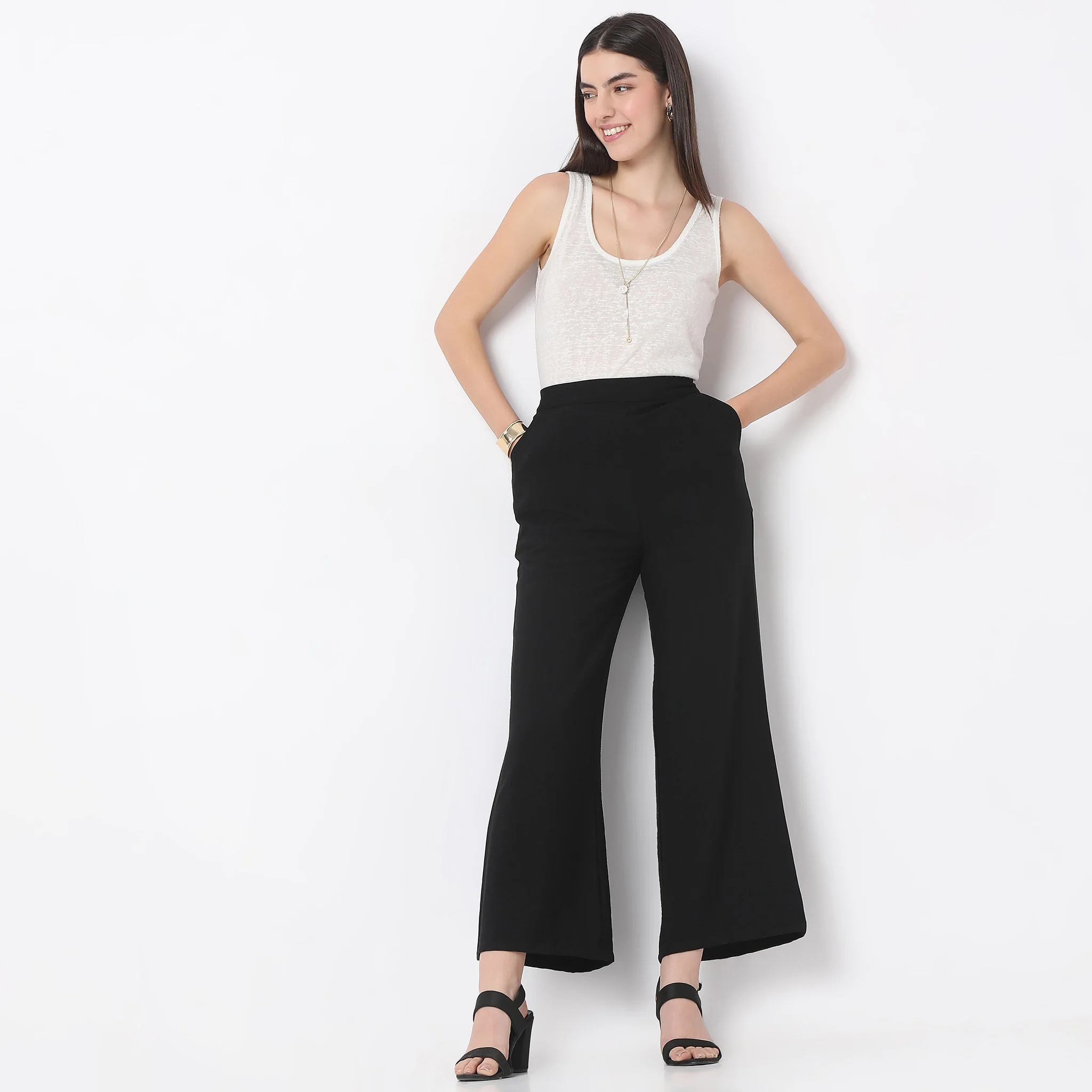 Solid Ankle Length Mid Rise Palazzos