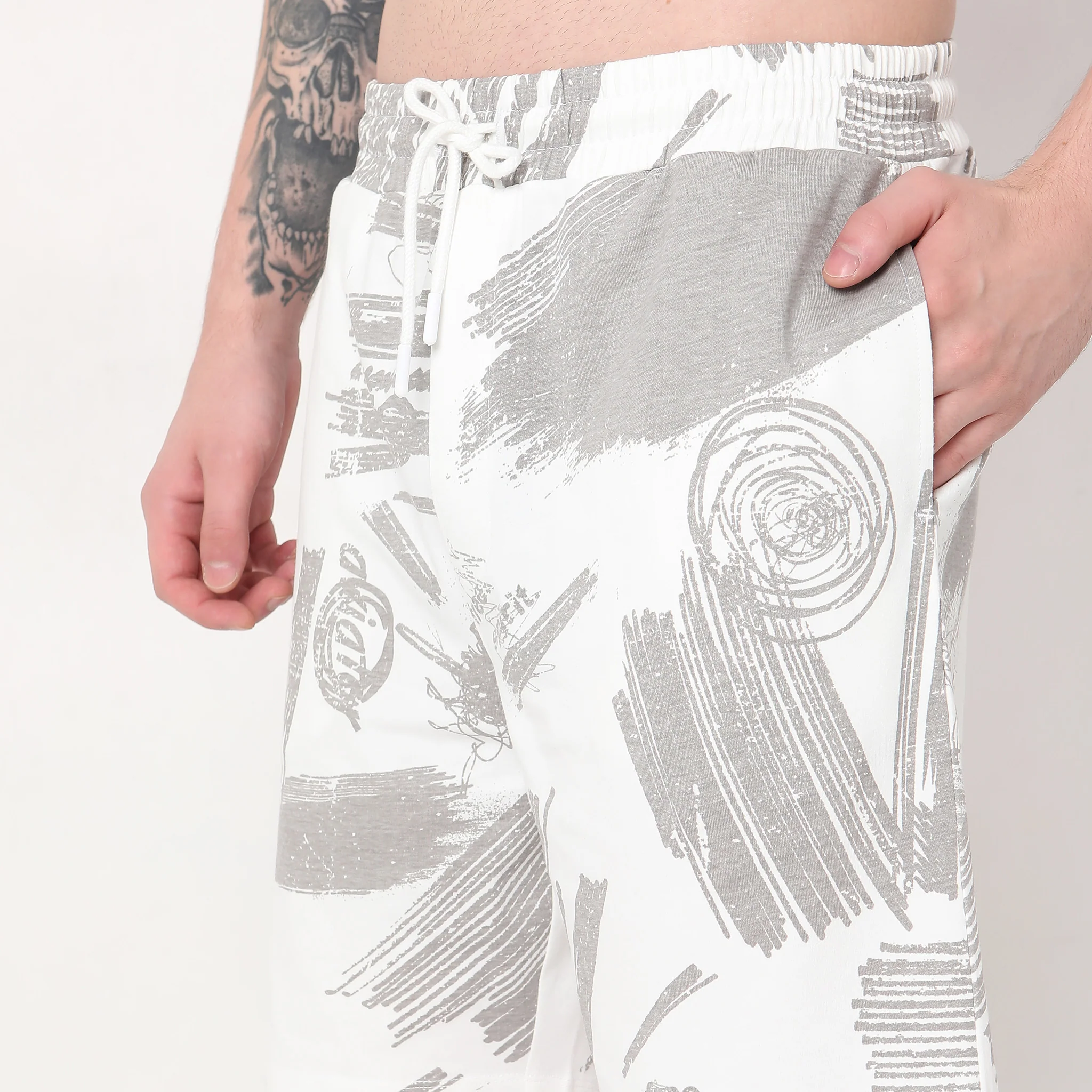 Regular Fit Solid Mid Rise Shorts - Image 5