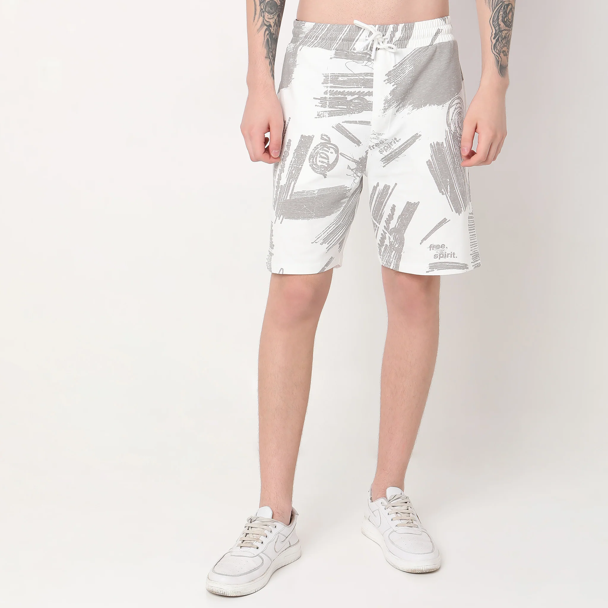 Regular Fit Solid Mid Rise Shorts - Image 6