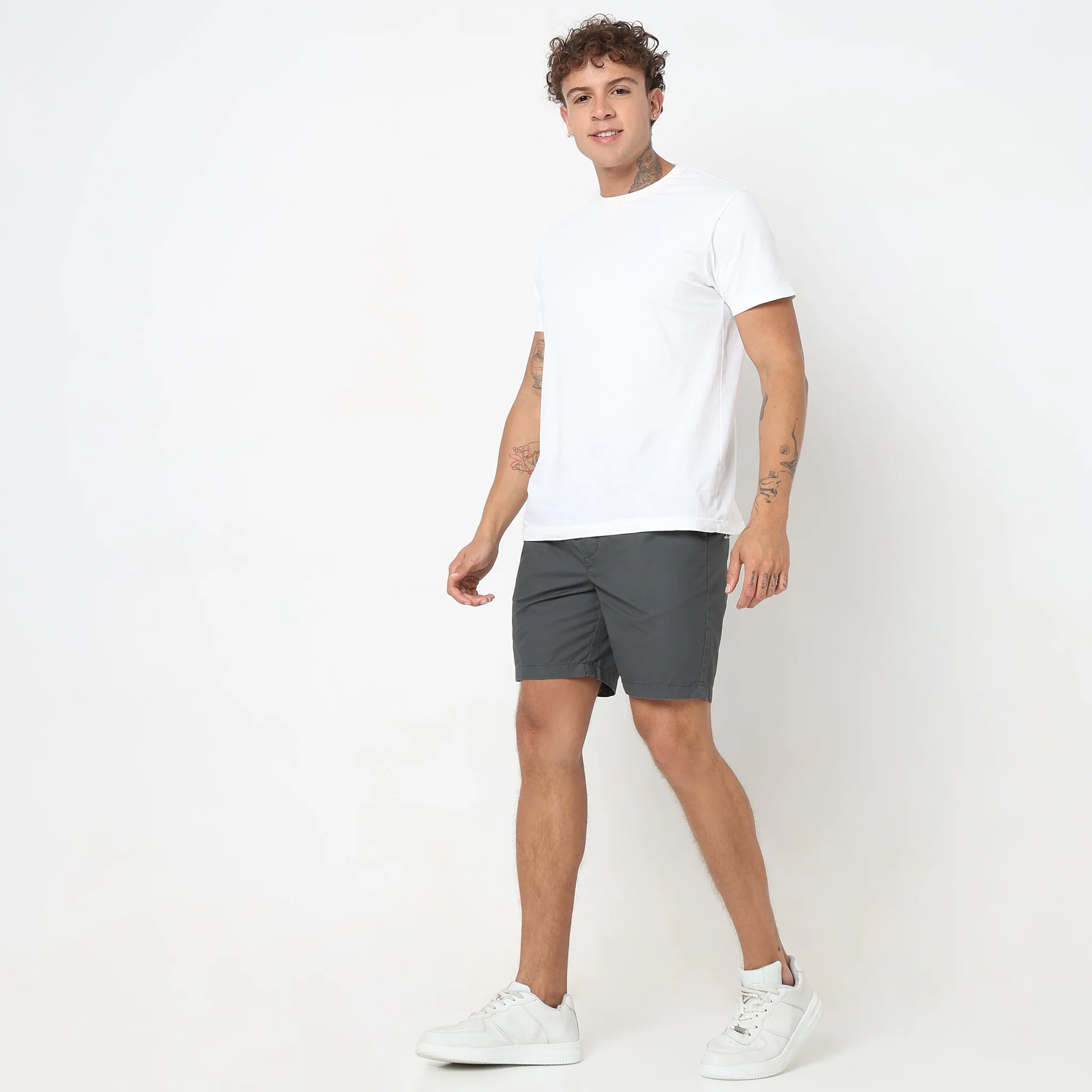 Regular Fit Solid Mid Rise Shorts - Image 11
