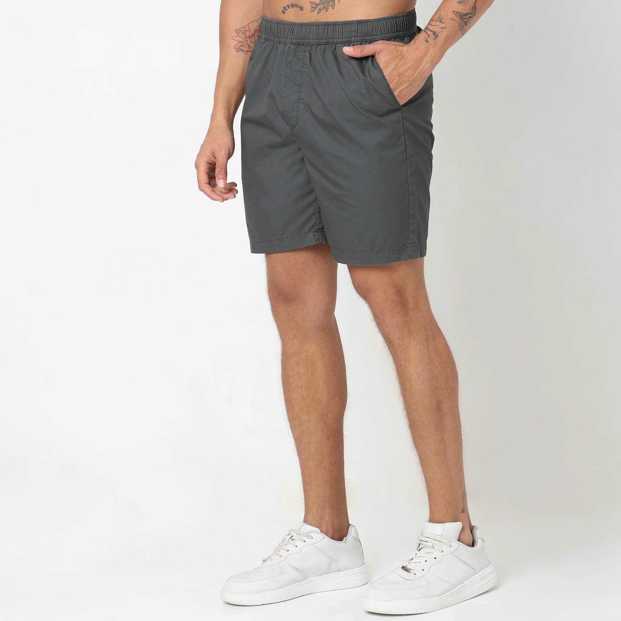 Regular Fit Solid Mid Rise Shorts - Image 15