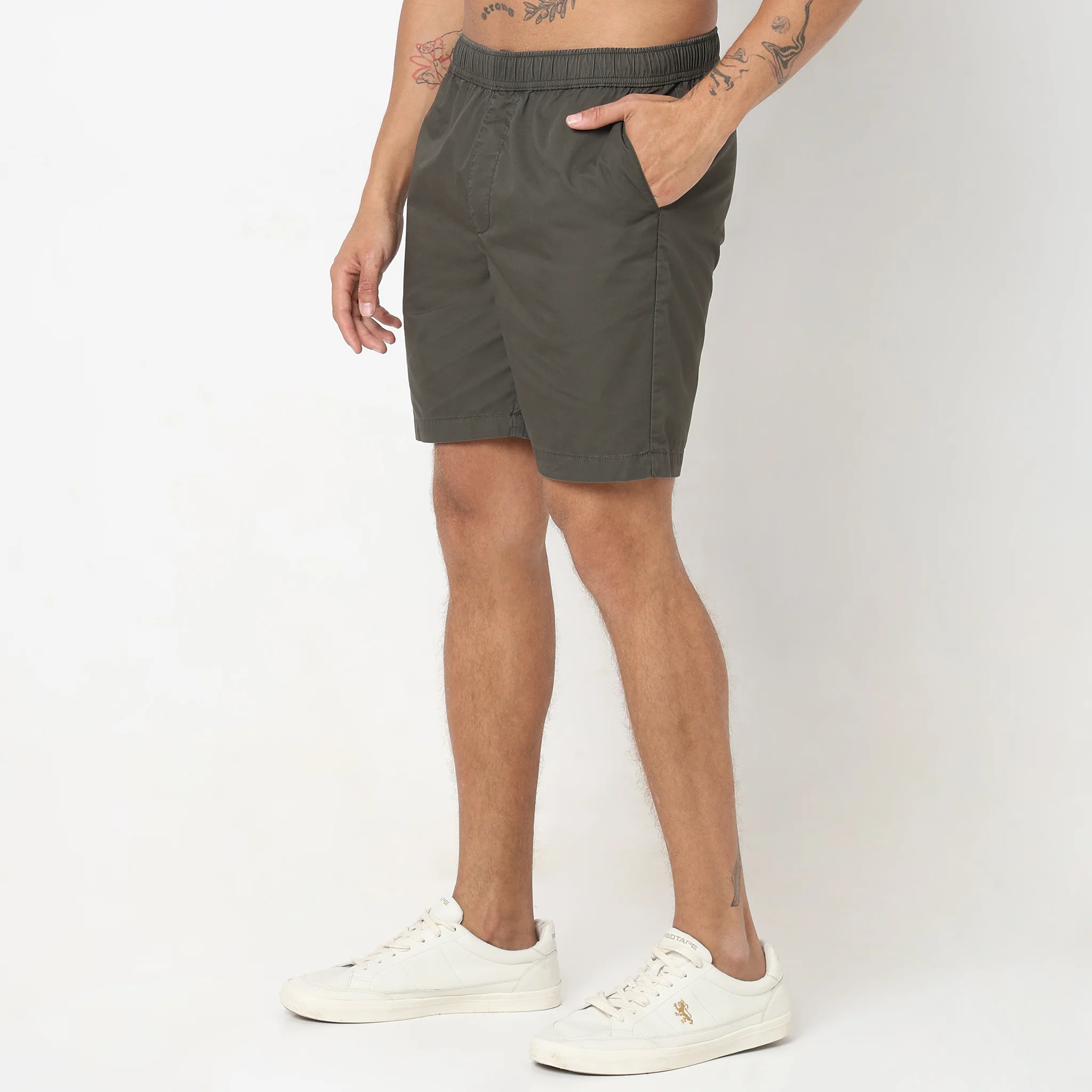 Regular Fit Solid Mid Rise Shorts - Image 20