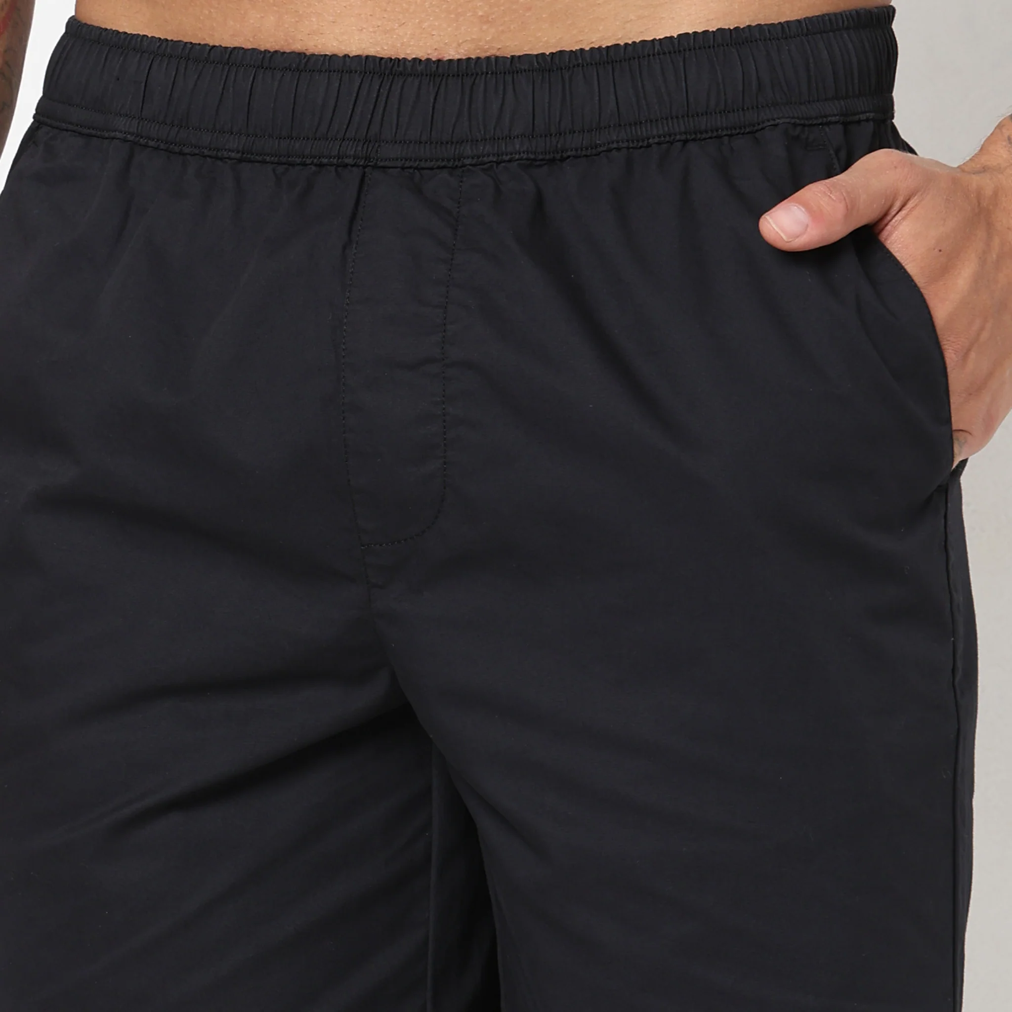 Regular Fit Solid Mid Rise Shorts - Image 4