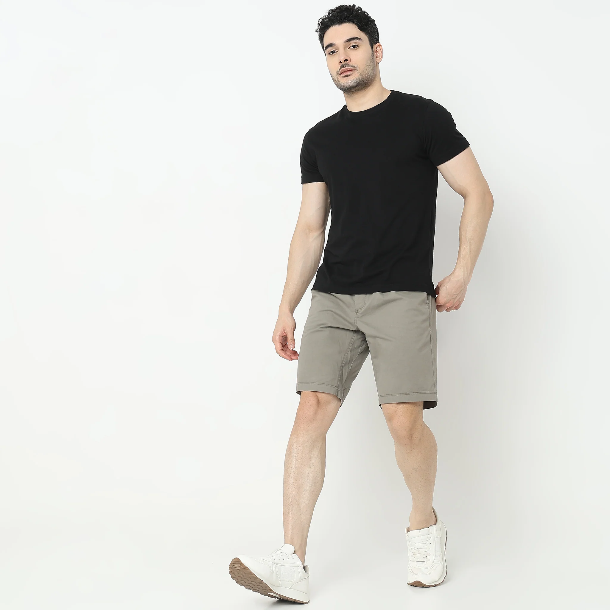 Regular Fit Solid Mid Rise Shorts - Image 16