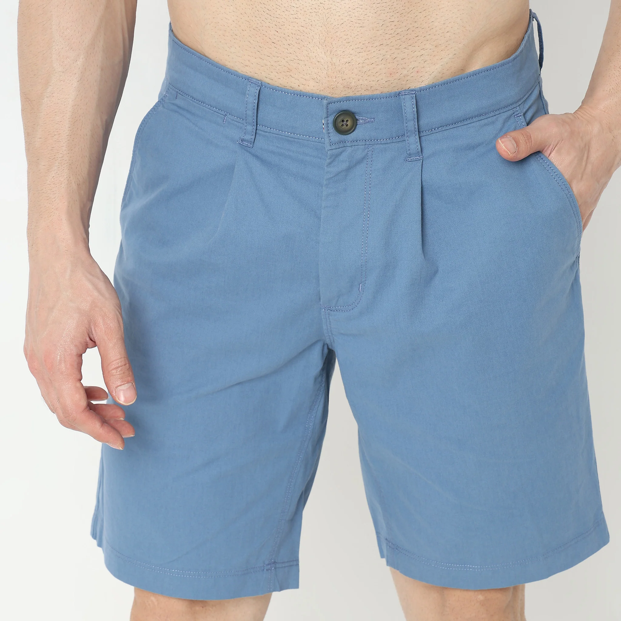 Regular Fit Solid Mid Rise Shorts - Image 4