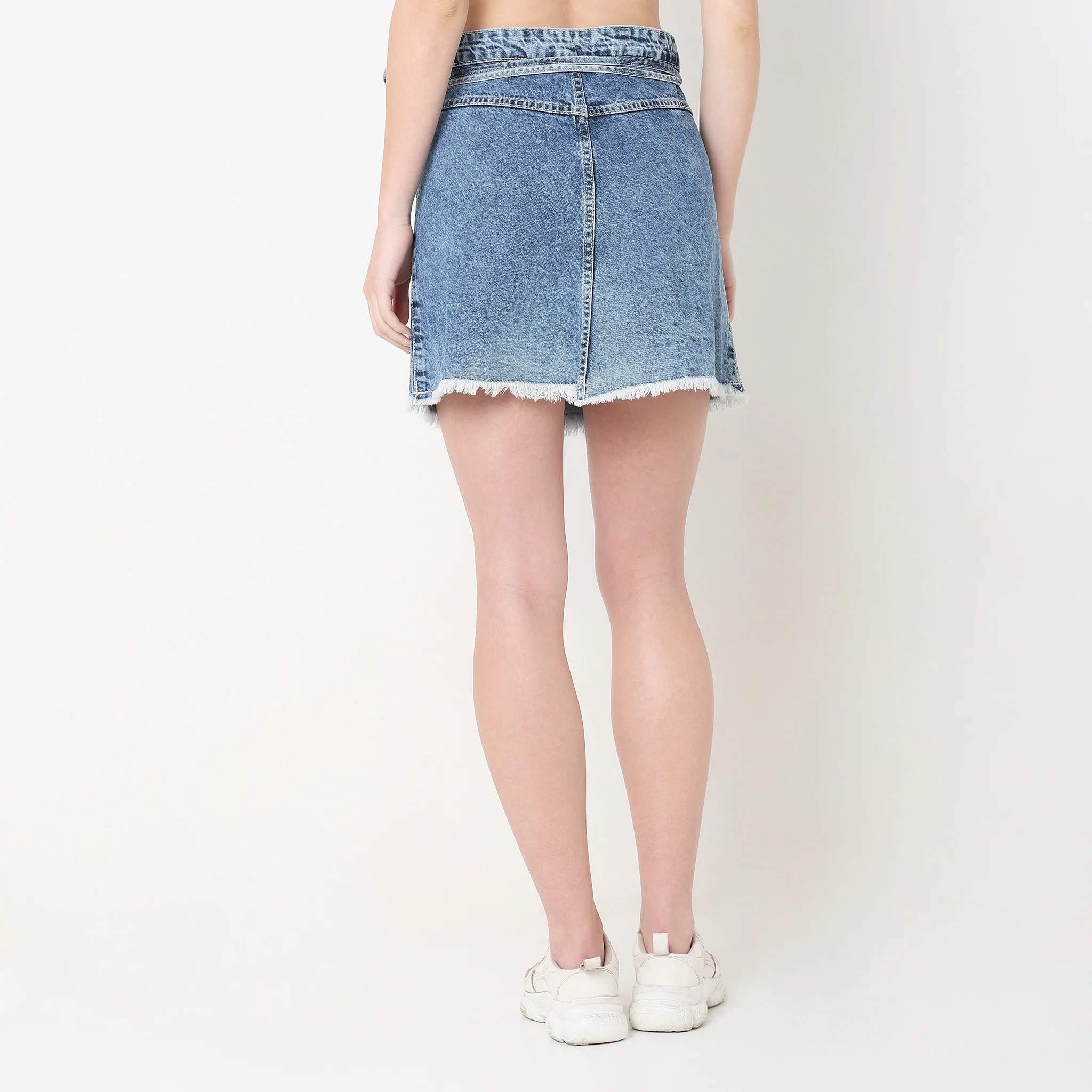 Regular Fit Solid Mid Rise Skirt - Image 3