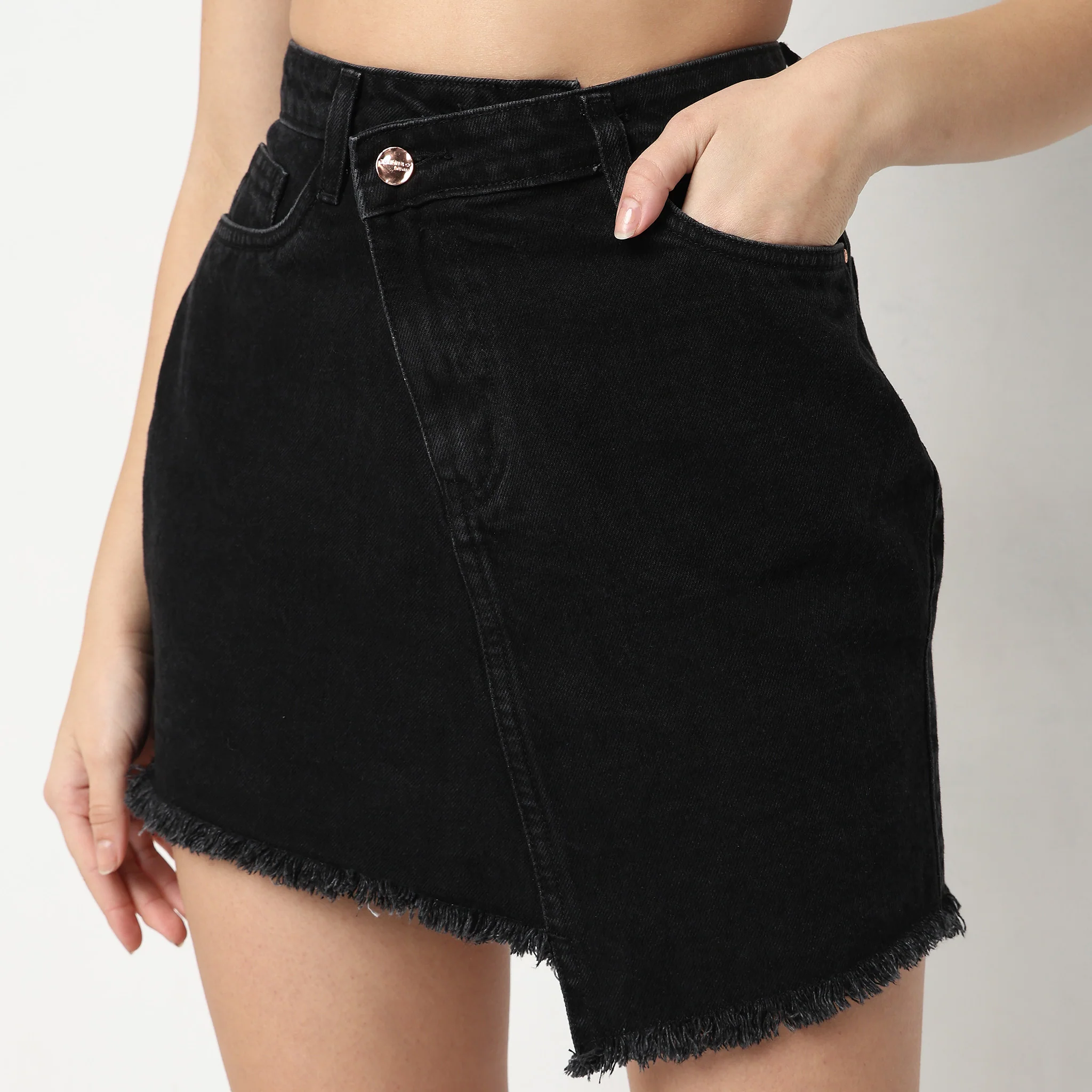 Regular Fit Solid Mid Rise Skirt - Image 4