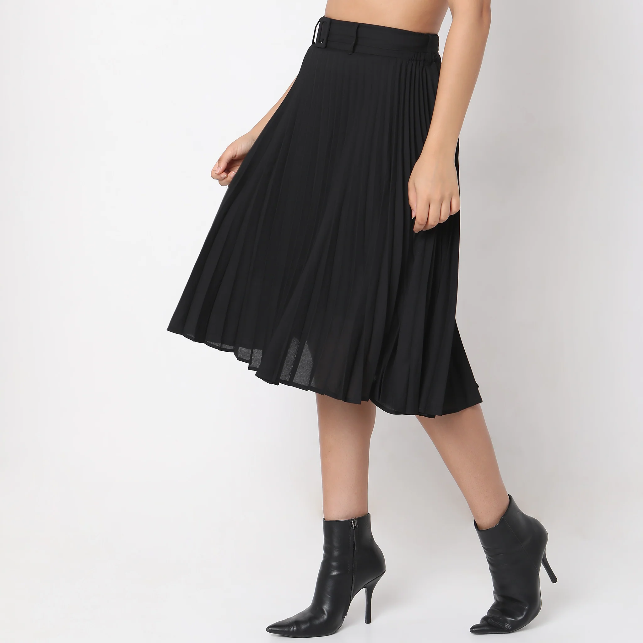 Regular Fit Solid Mid Rise Skirt - Image 5