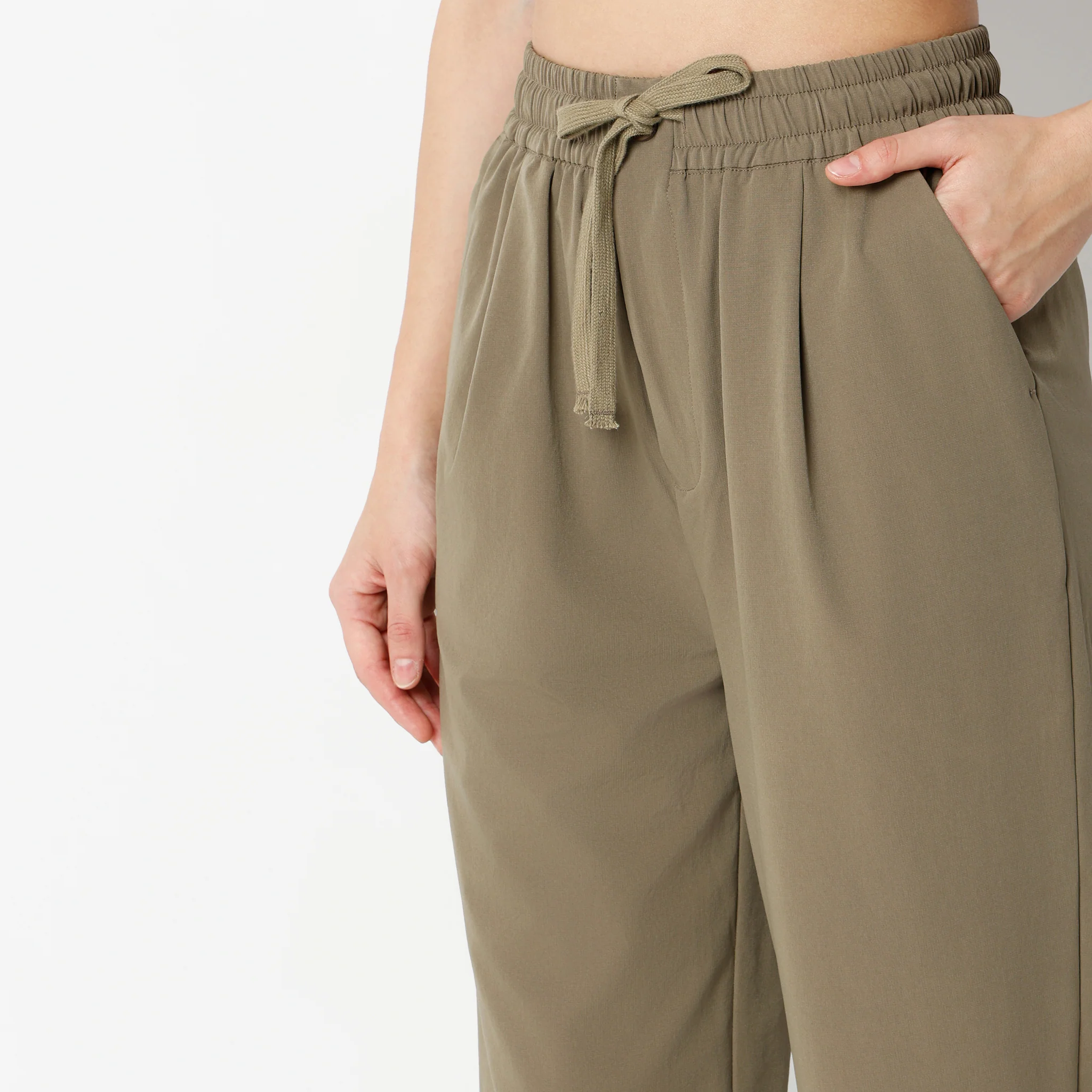 Solid Mid Rise Trousers - Image 4