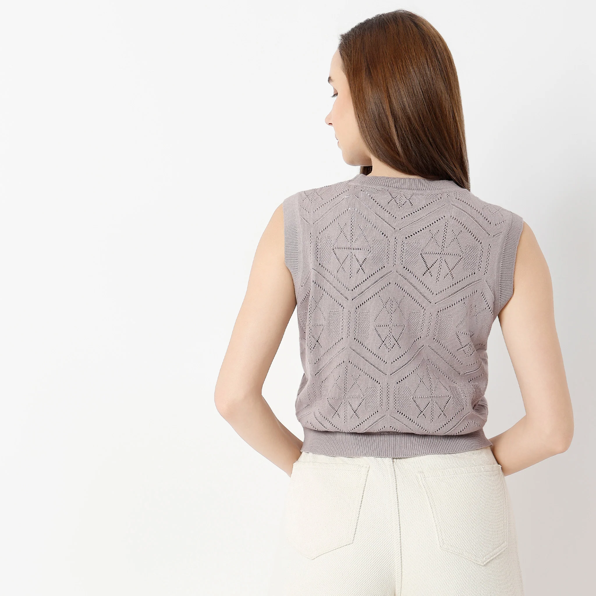 Crew Neck Sleeveless Kniited Geometric Pattern Structured Crop T-Shirt - Image 3