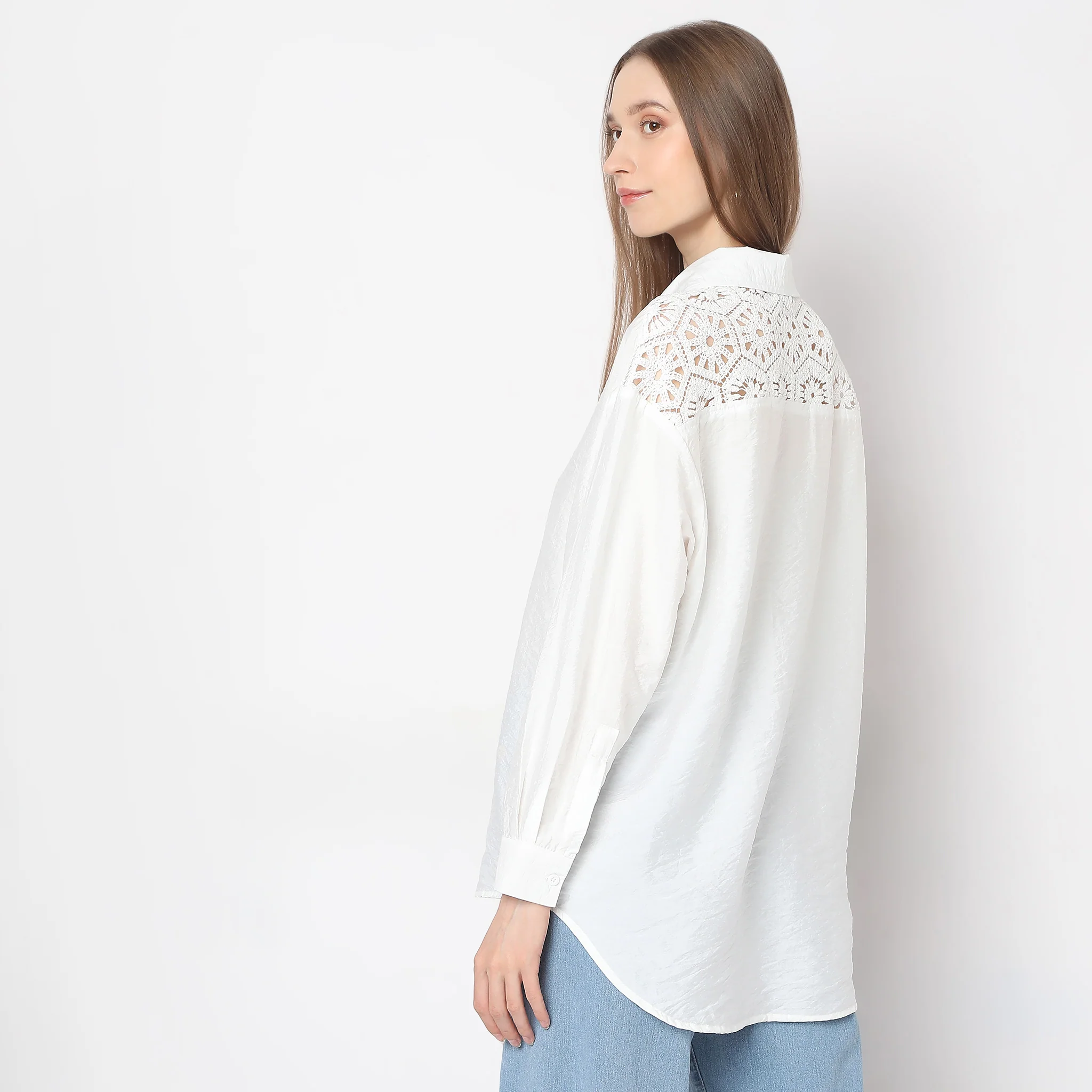 Regular Fit Solid Shirt - Image 3