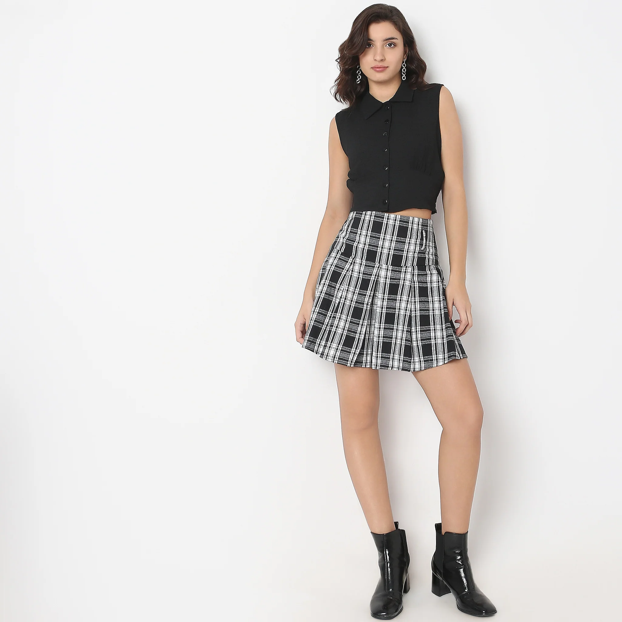 Regular Fit Solid Shirt - Image 2