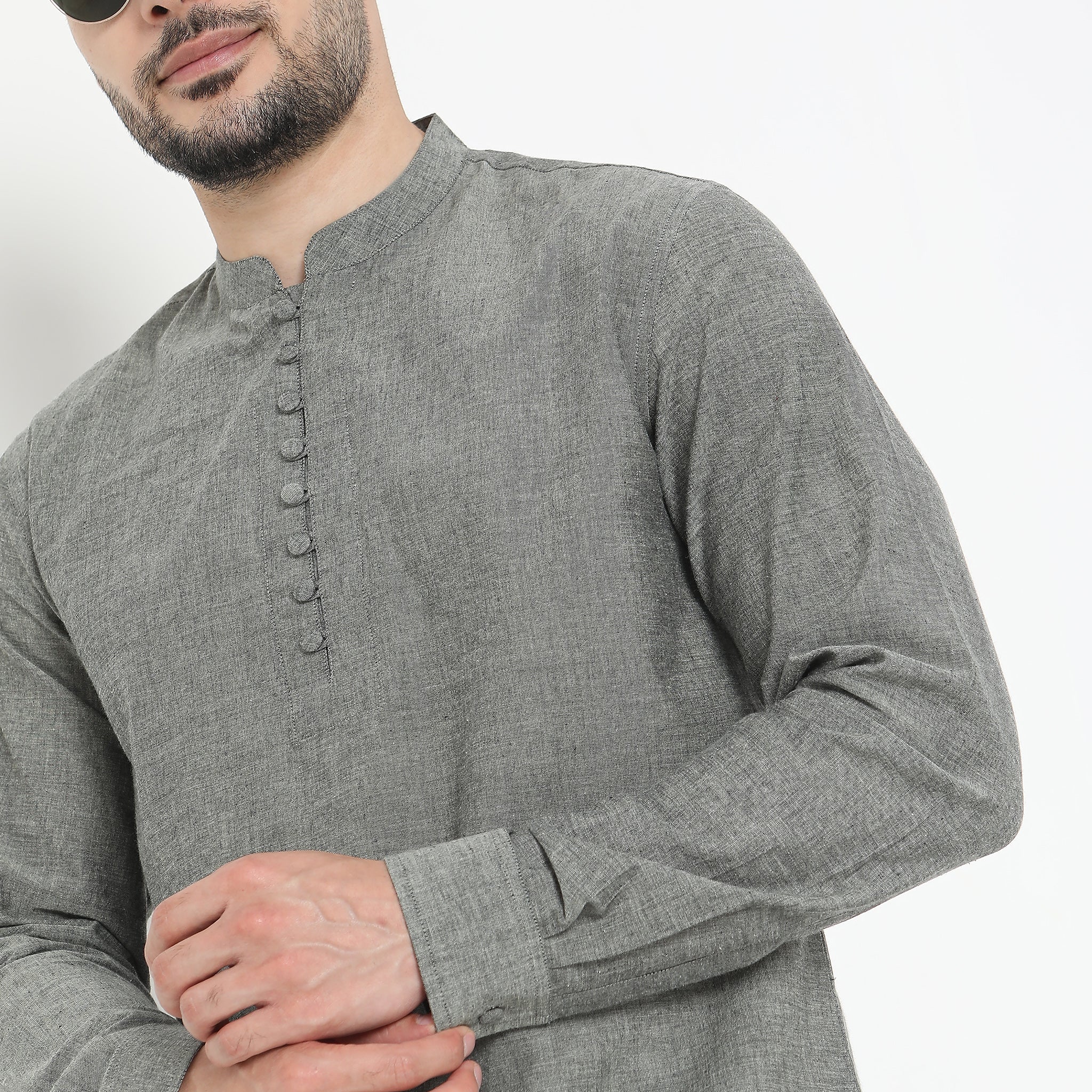 Regular Fit Solid Short Kurta - Image 4