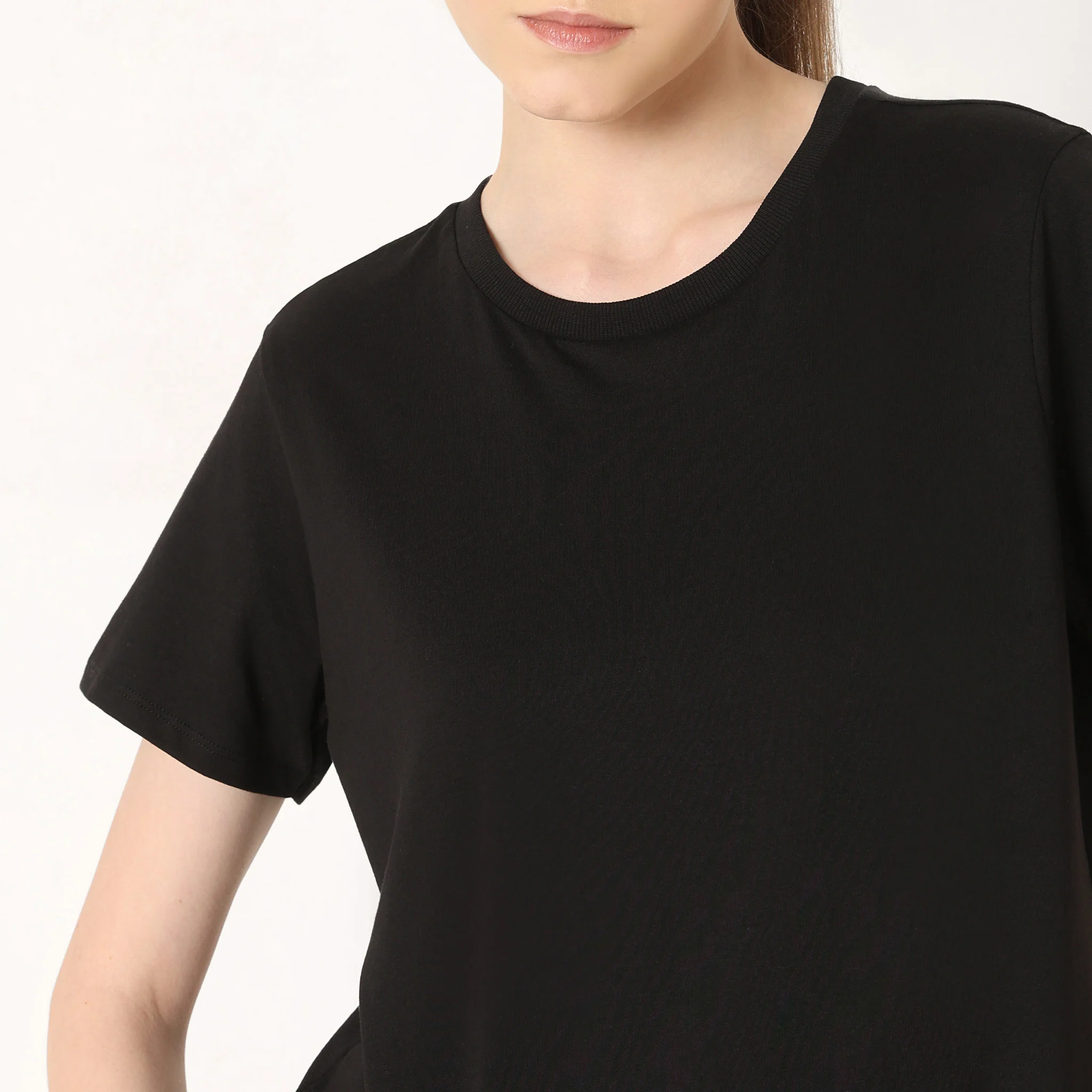 Solid Round Neck T-Shirt - Image 4