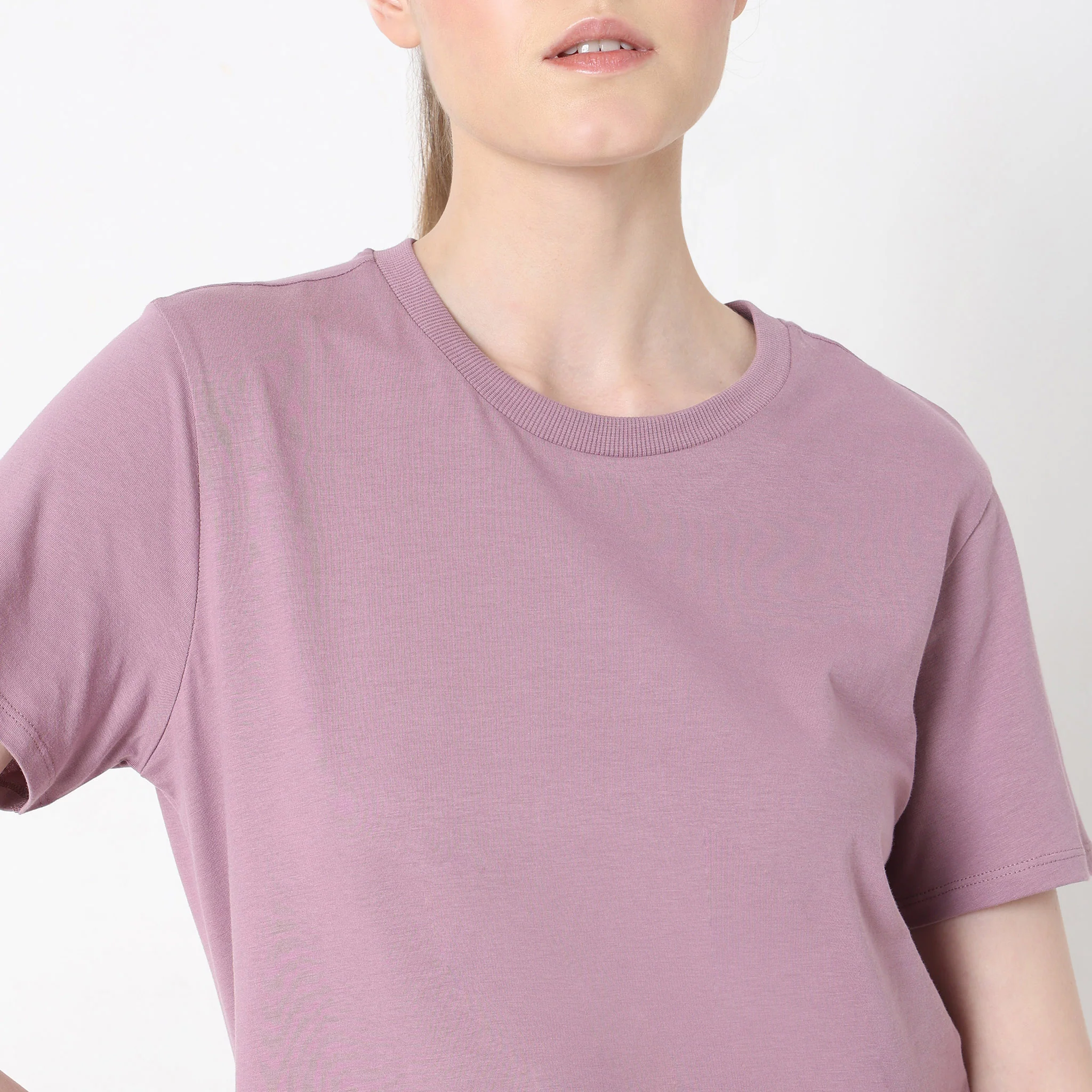 Solid Round Neck T-Shirt - Image 9