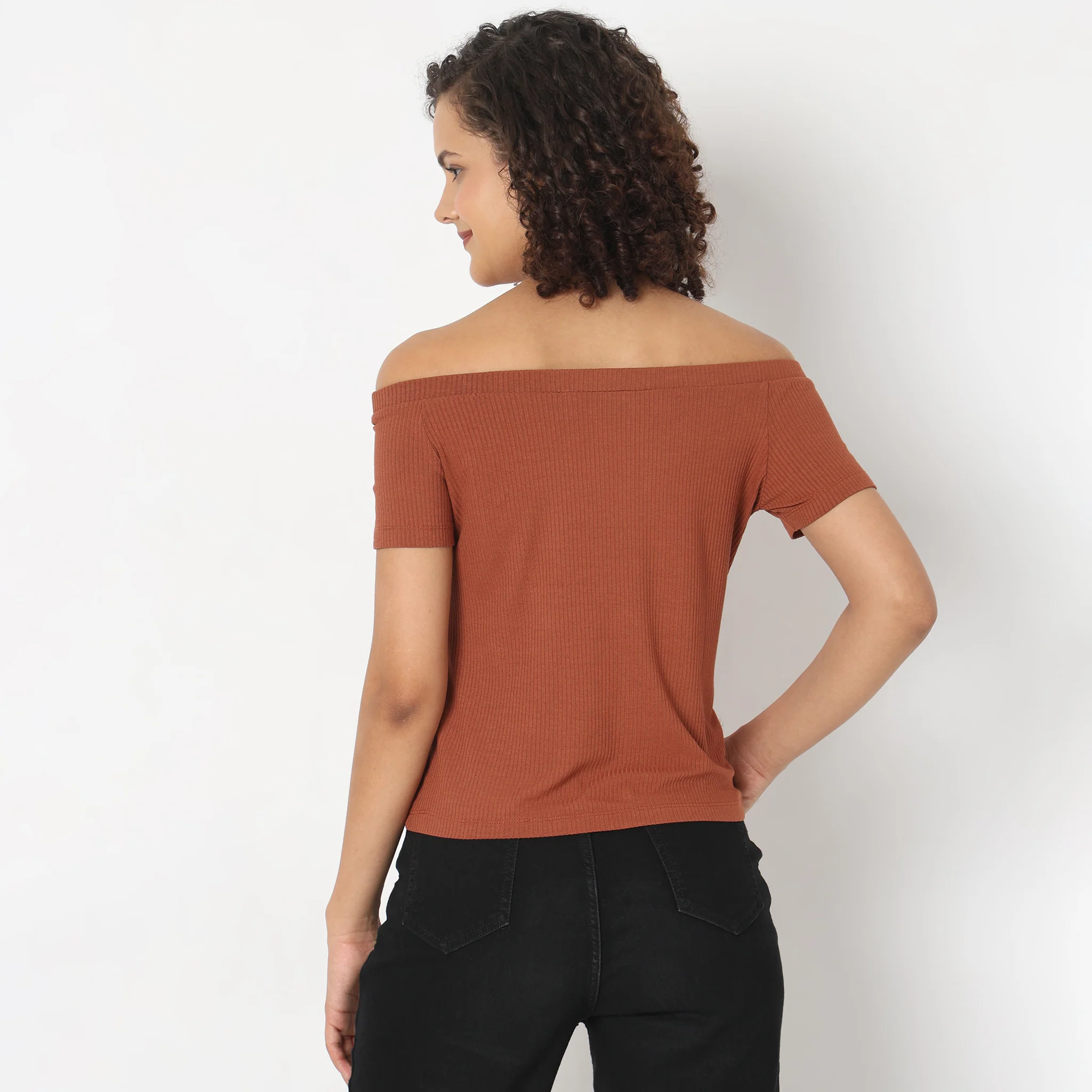 Knitted Solid T-Shirt - Image 3