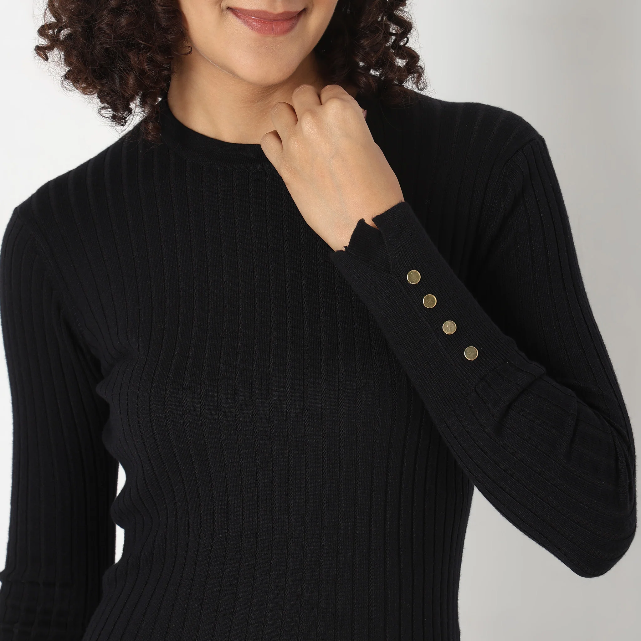 Knitted Solid T-Shirt - Image 10