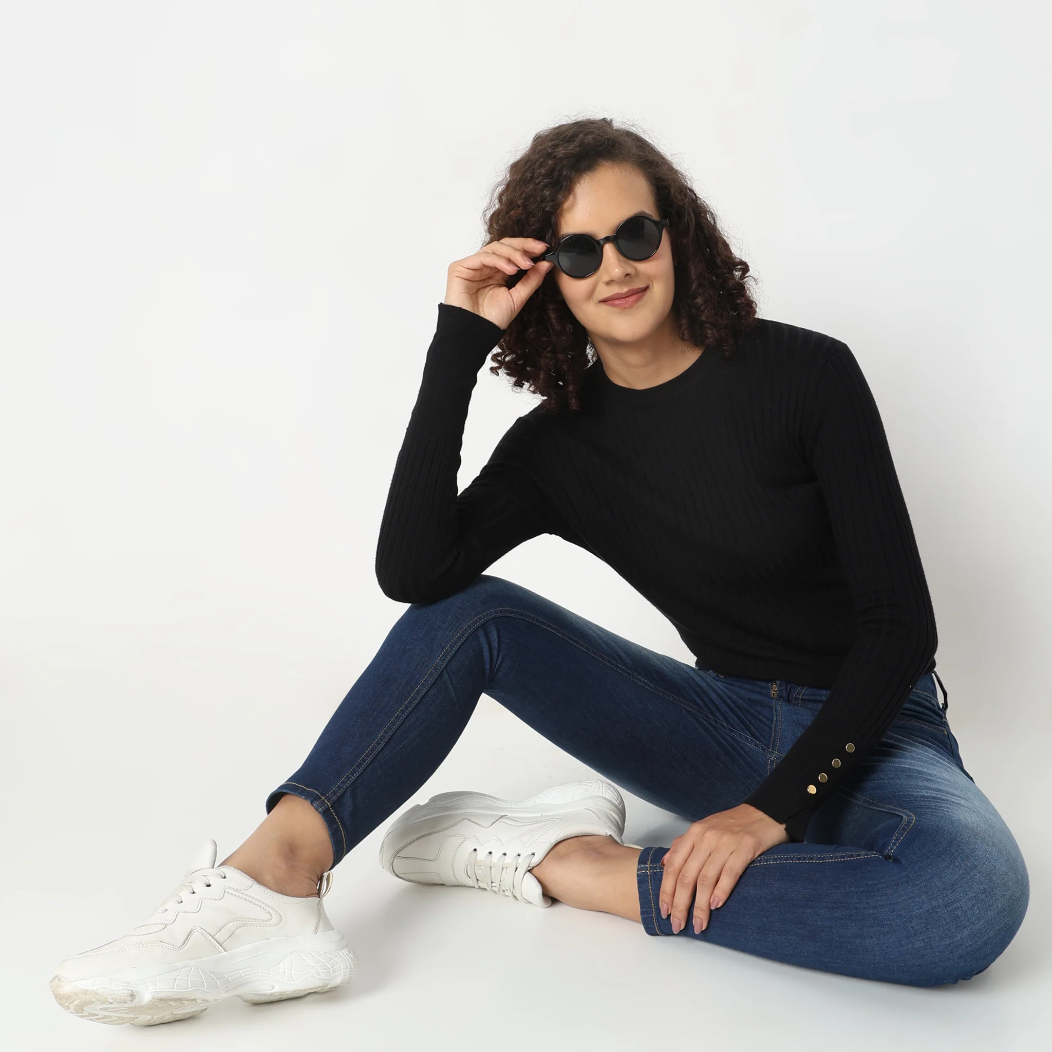 Knitted Solid T-Shirt - Image 6