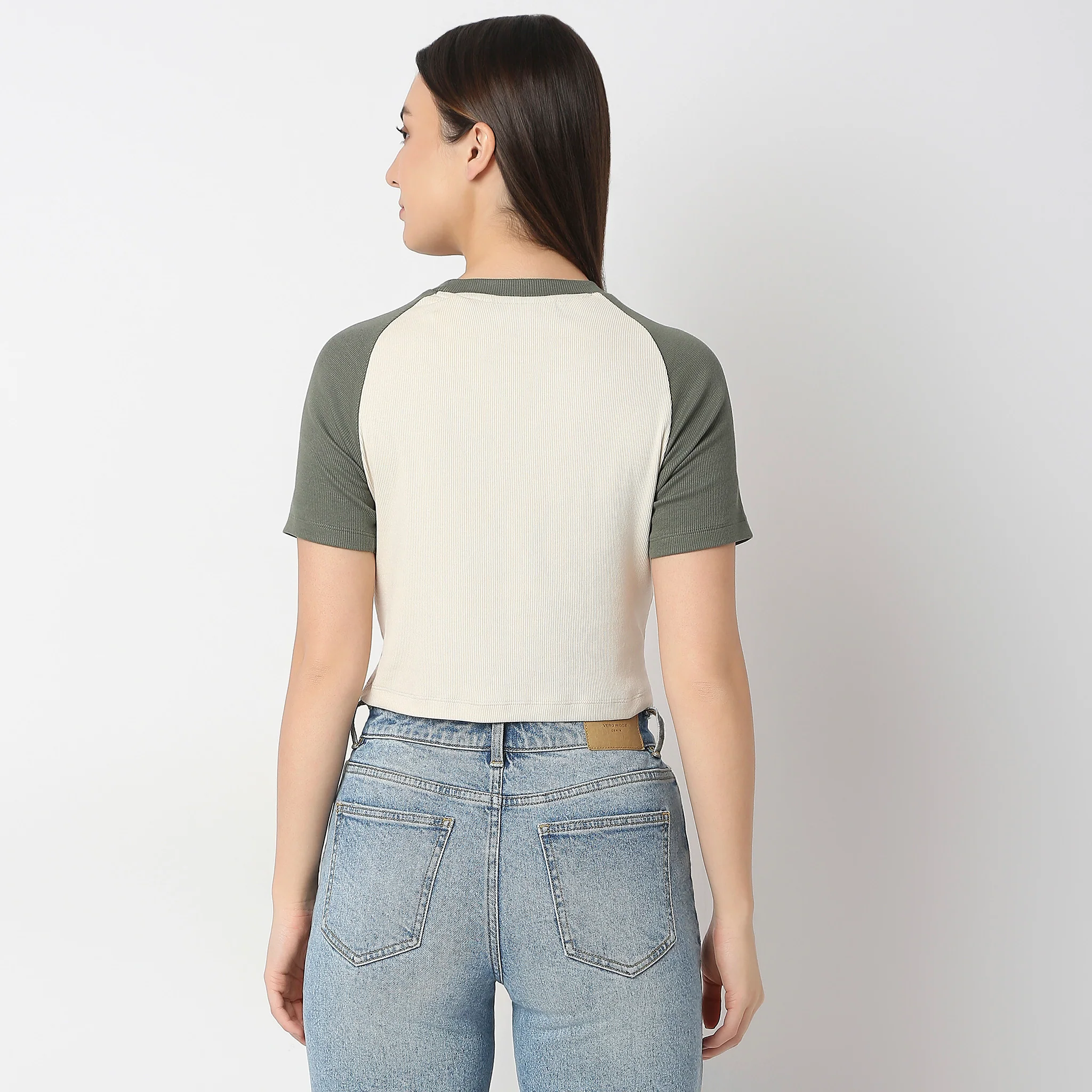 Fitted Cropped T-Shirt - Image 3