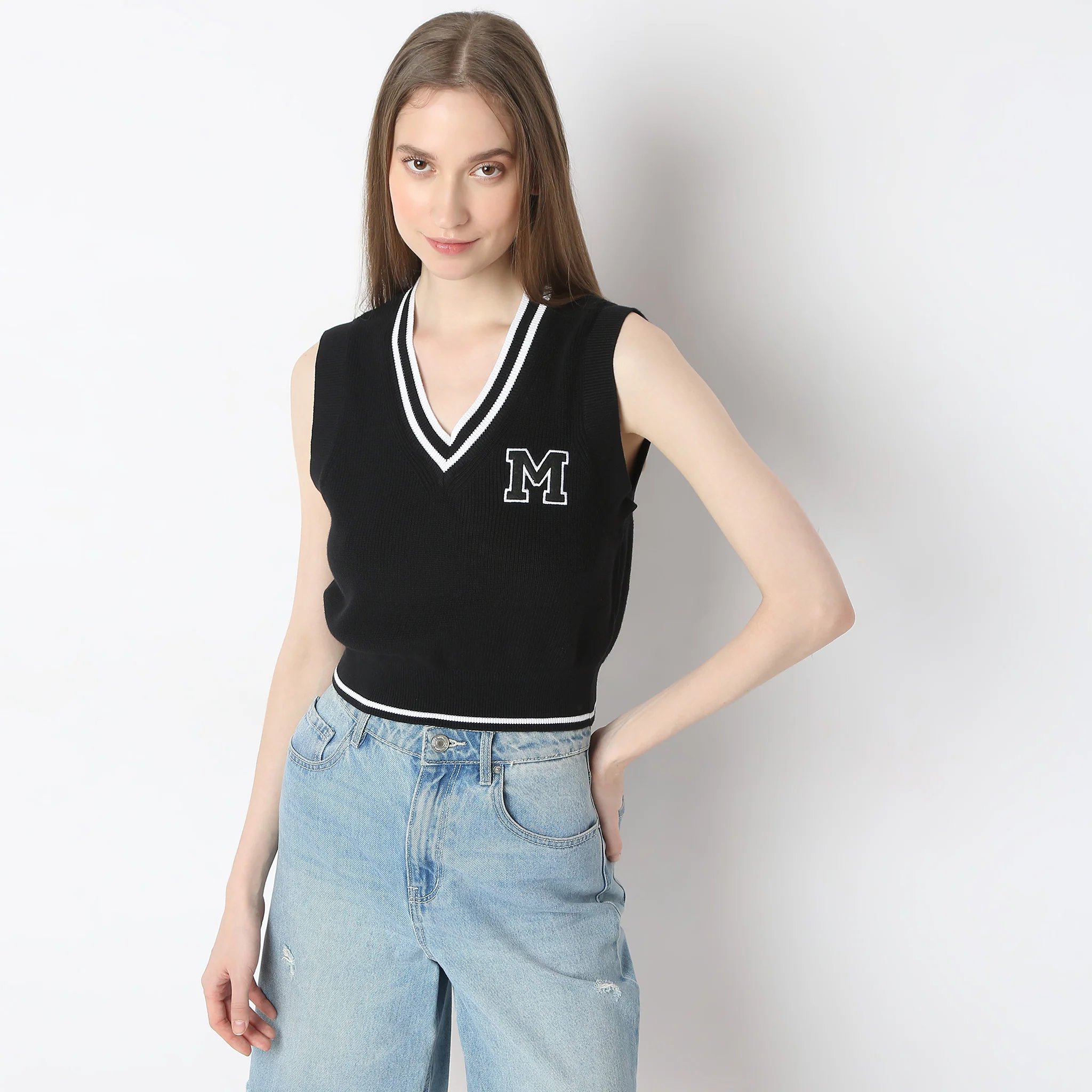 V-Neck Short Sleeve Crop Flat Knits T-Shirt - Image 2