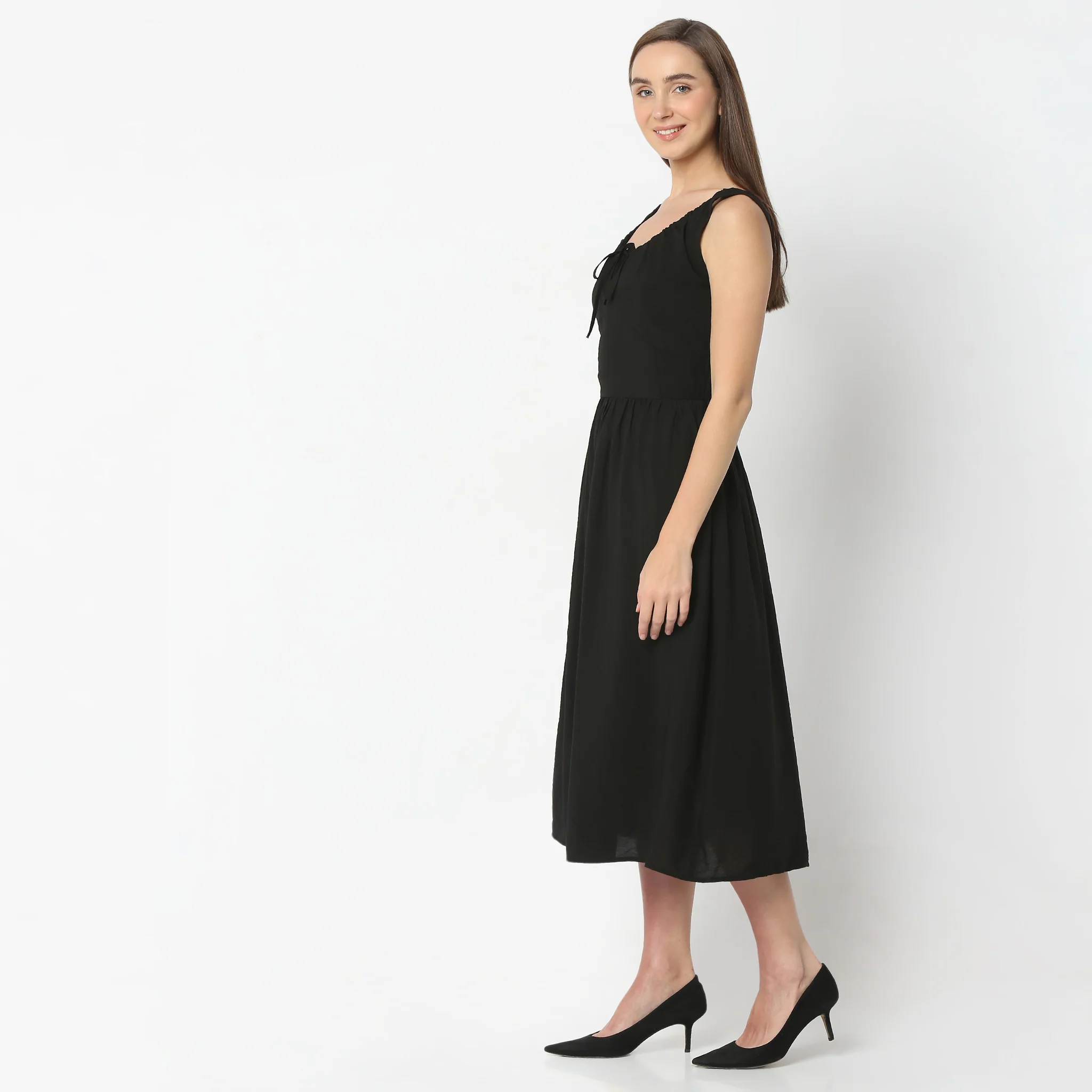 Calf Length U-Neck Sleeveless Dress - Image 5