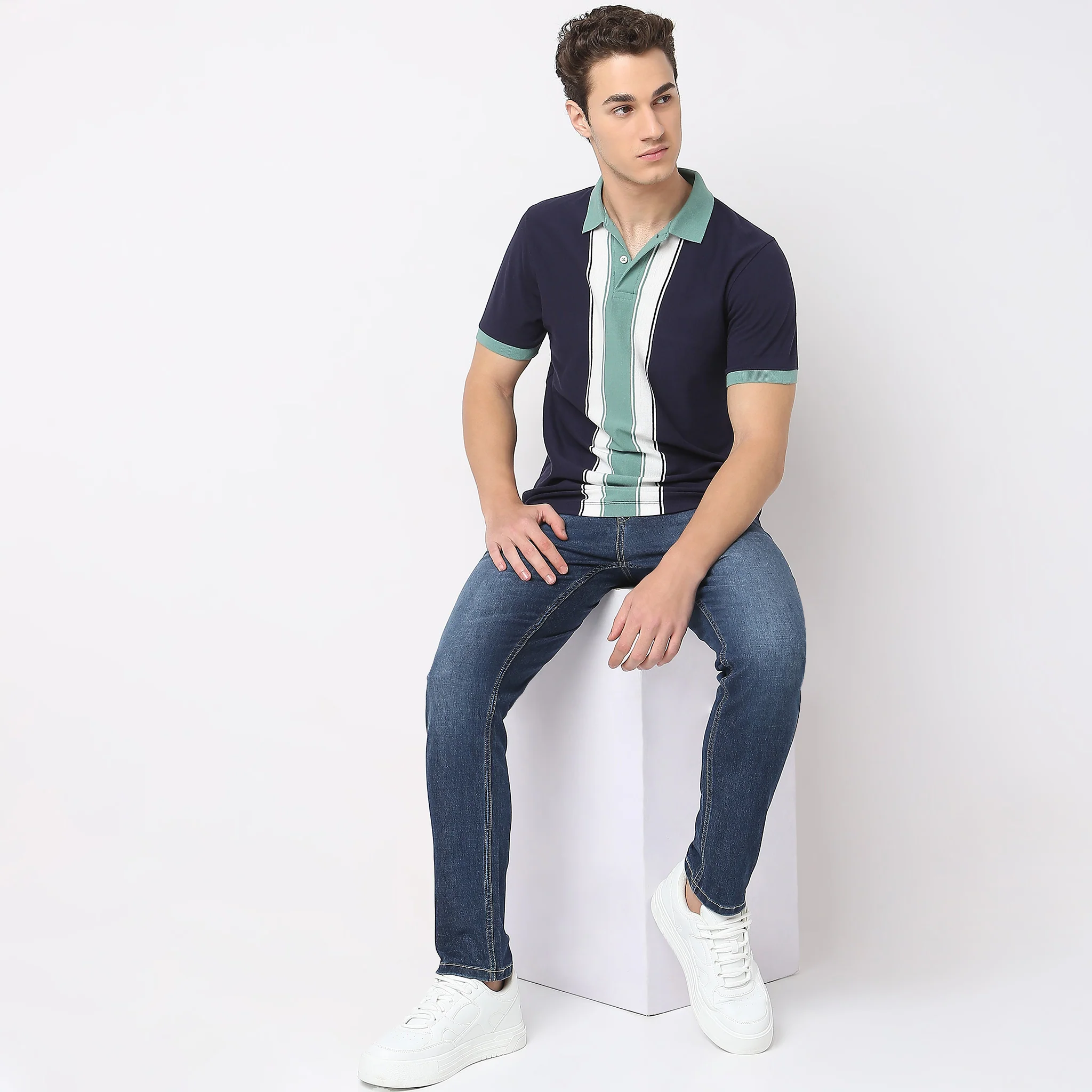 Weekend Polo™ - Exclusive Vertical Stripes Pattern Regular Fit Polo T-Shirt