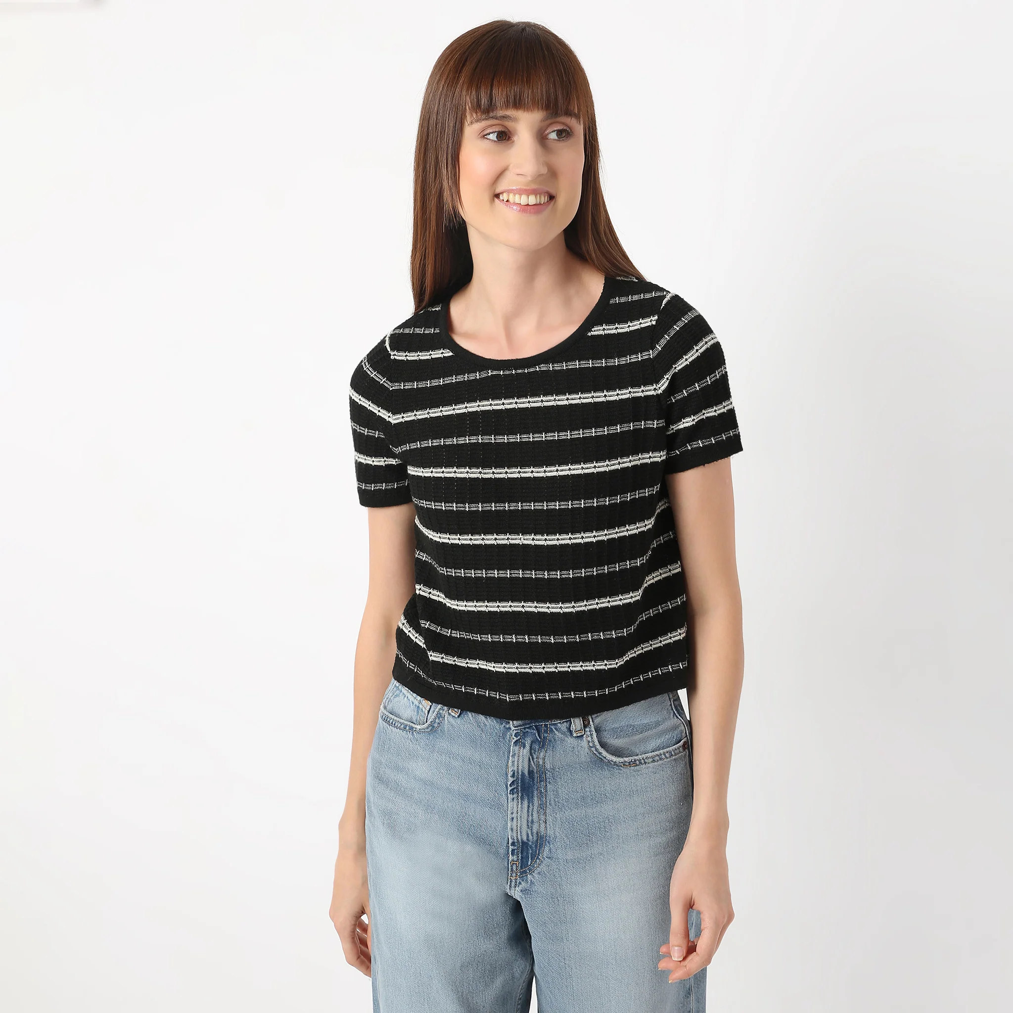 Crew Neck Short Sleeve Kniited Structured Stripped T-Shirt - Image 2