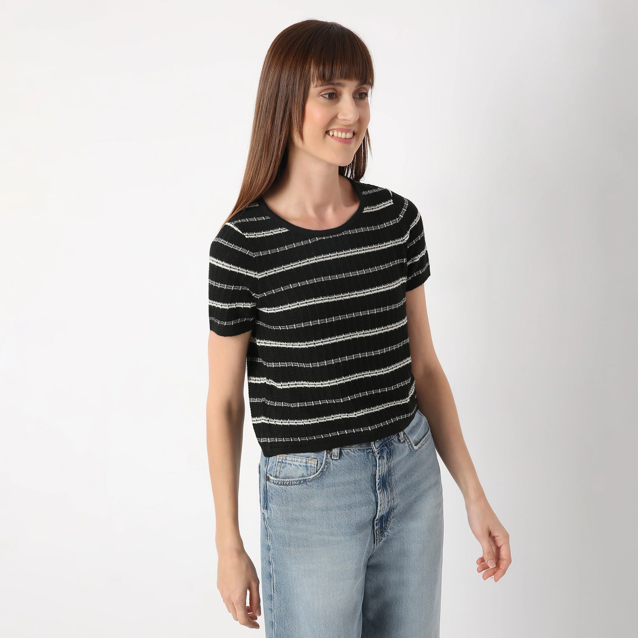 Crew Neck Short Sleeve Kniited Structured Stripped T-Shirt - Image 3
